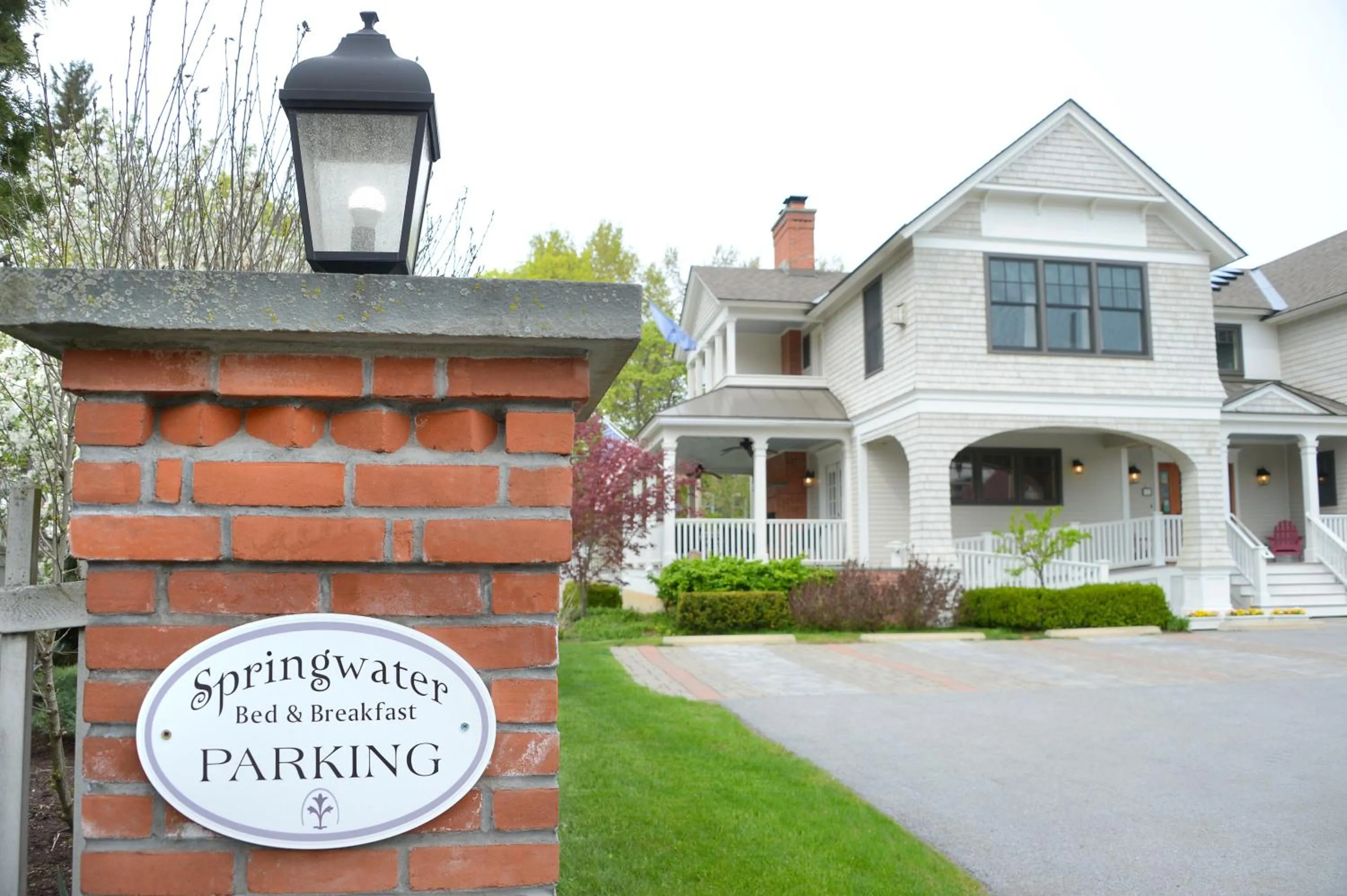 Property building in The Springwater Bed and Breakfast