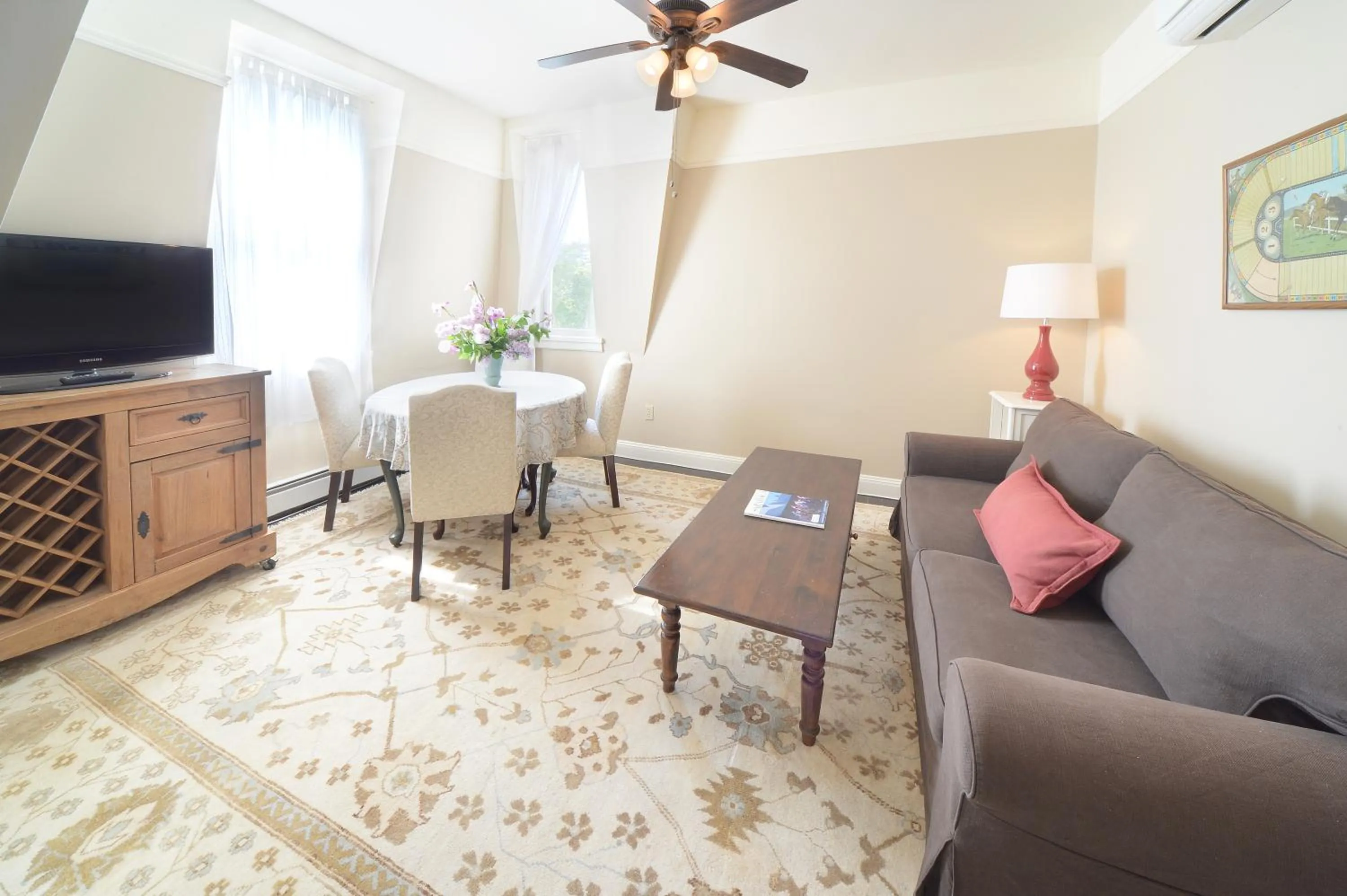 TV and multimedia in The Springwater Bed and Breakfast