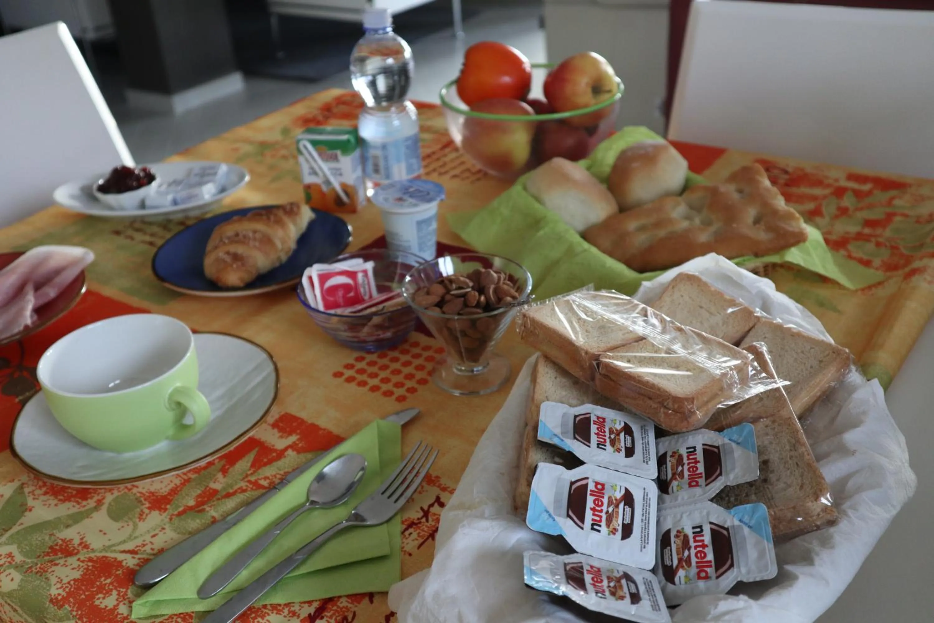 Food and drinks in Suite con vista