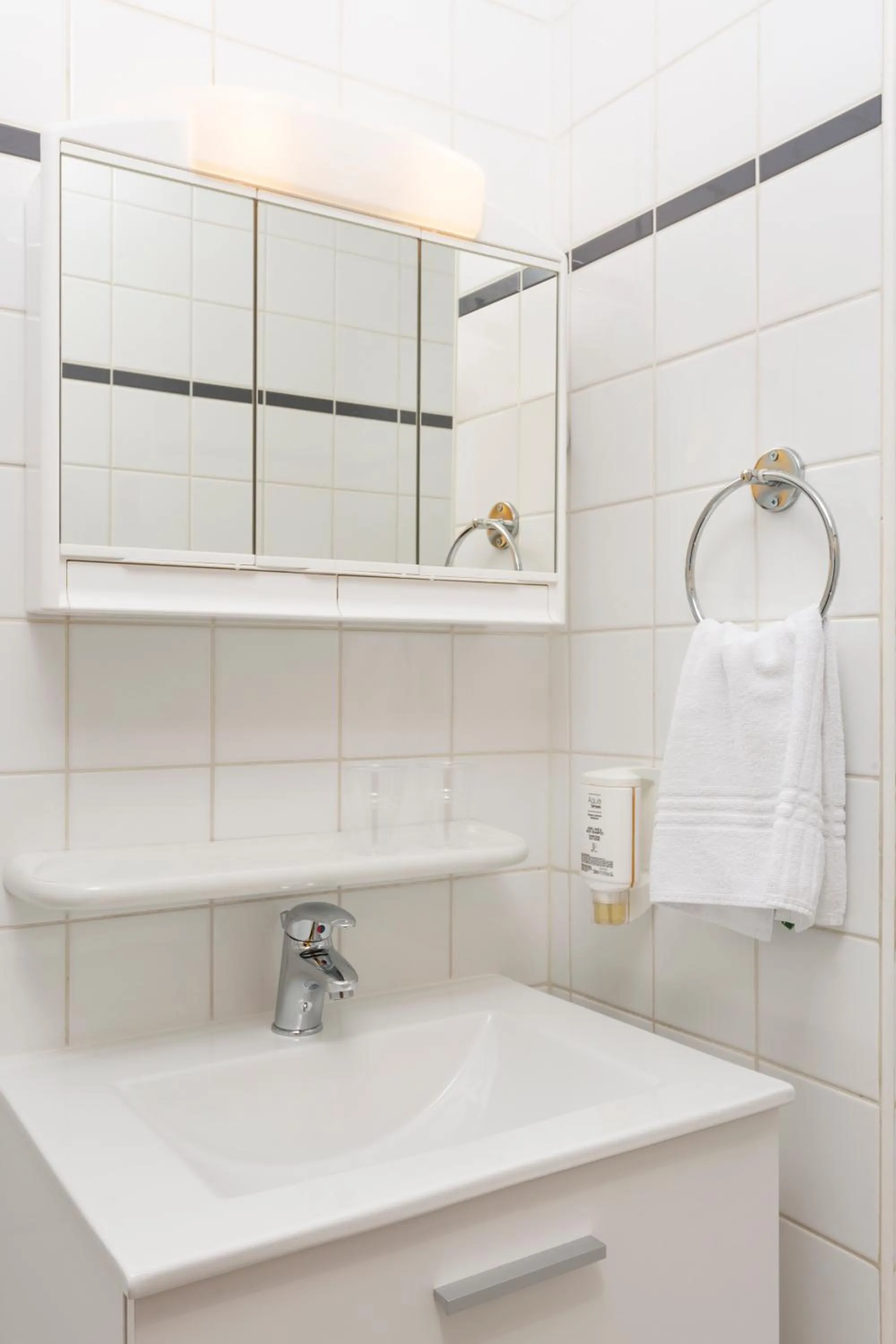 Bathroom in Aparthotel Adagio Access La Défense - Léonard De Vinci