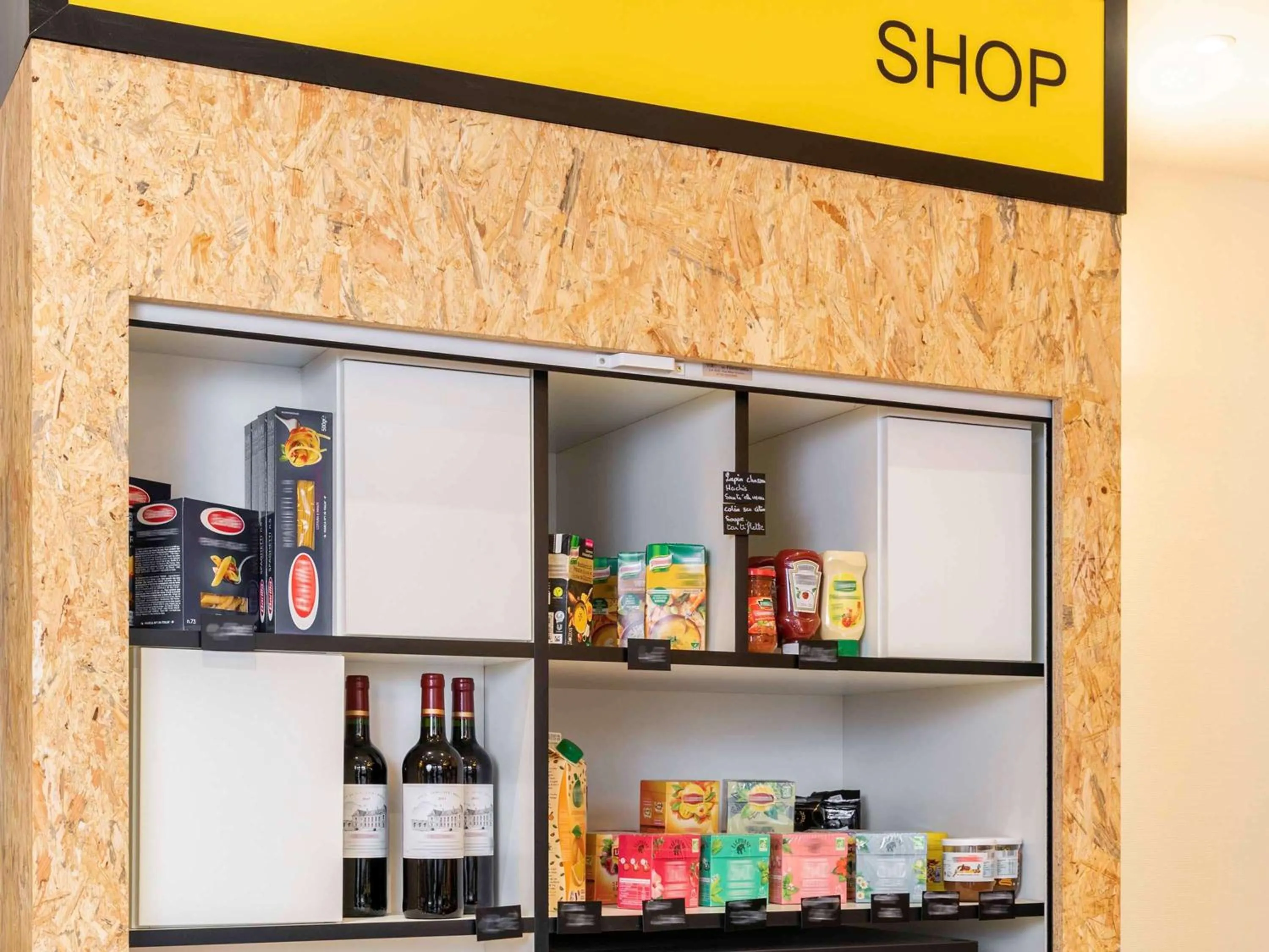 Property building in Aparthotel Adagio Access Paris Vanves - Porte de Versailles