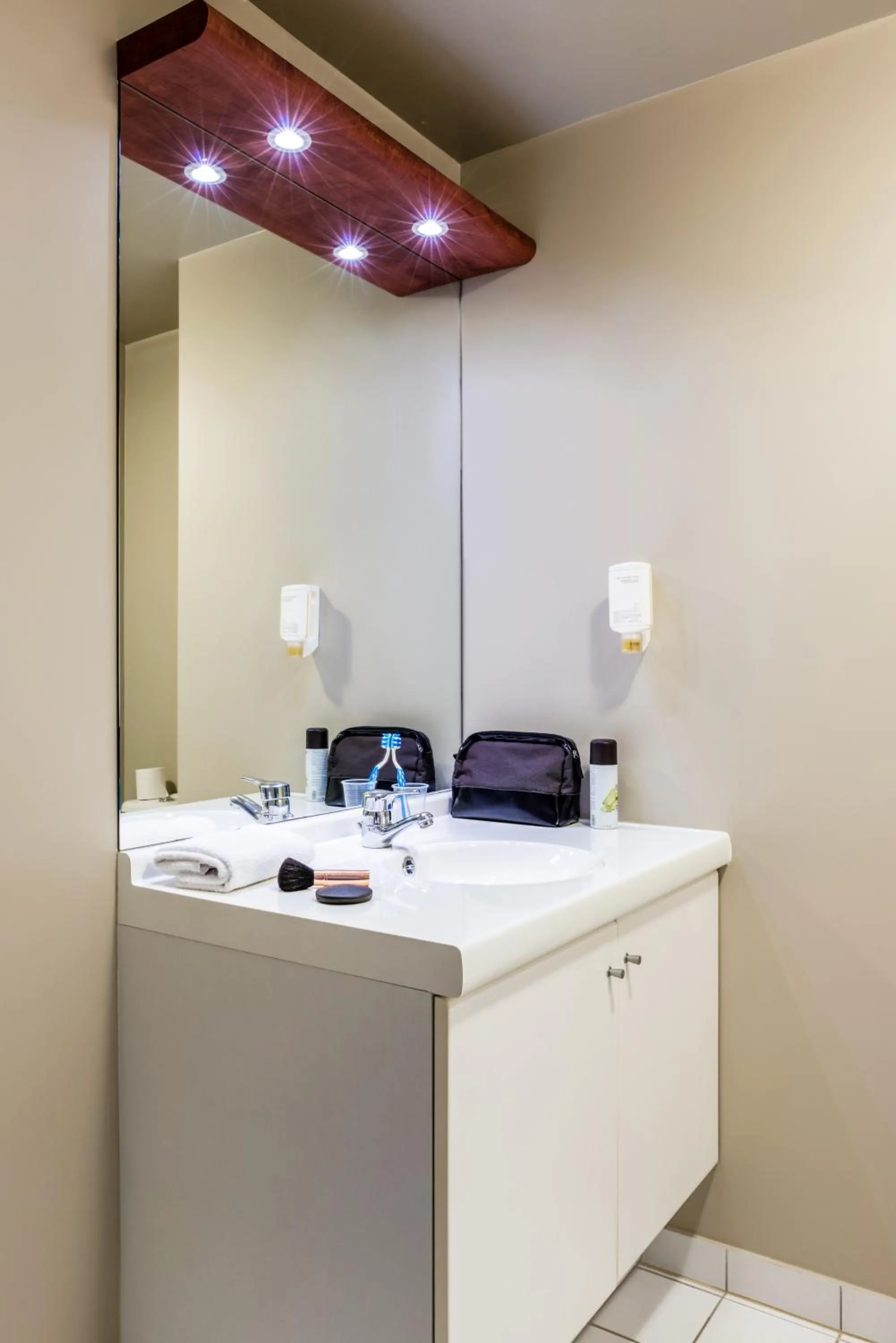 Bathroom in Aparthotel Adagio Access Paris Vanves - Porte de Châtillon