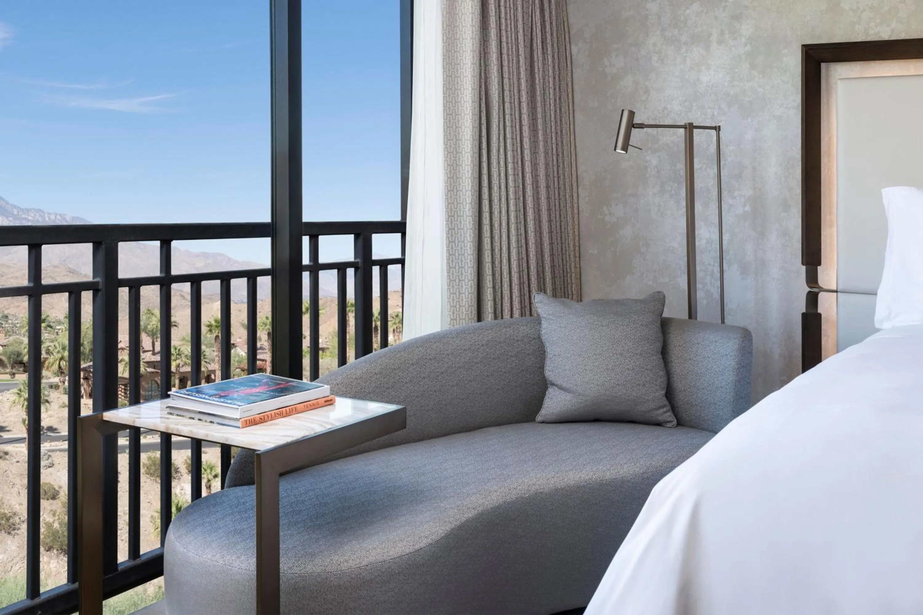 Lounge or bar, Bed in The Ritz-Carlton, Rancho Mirage