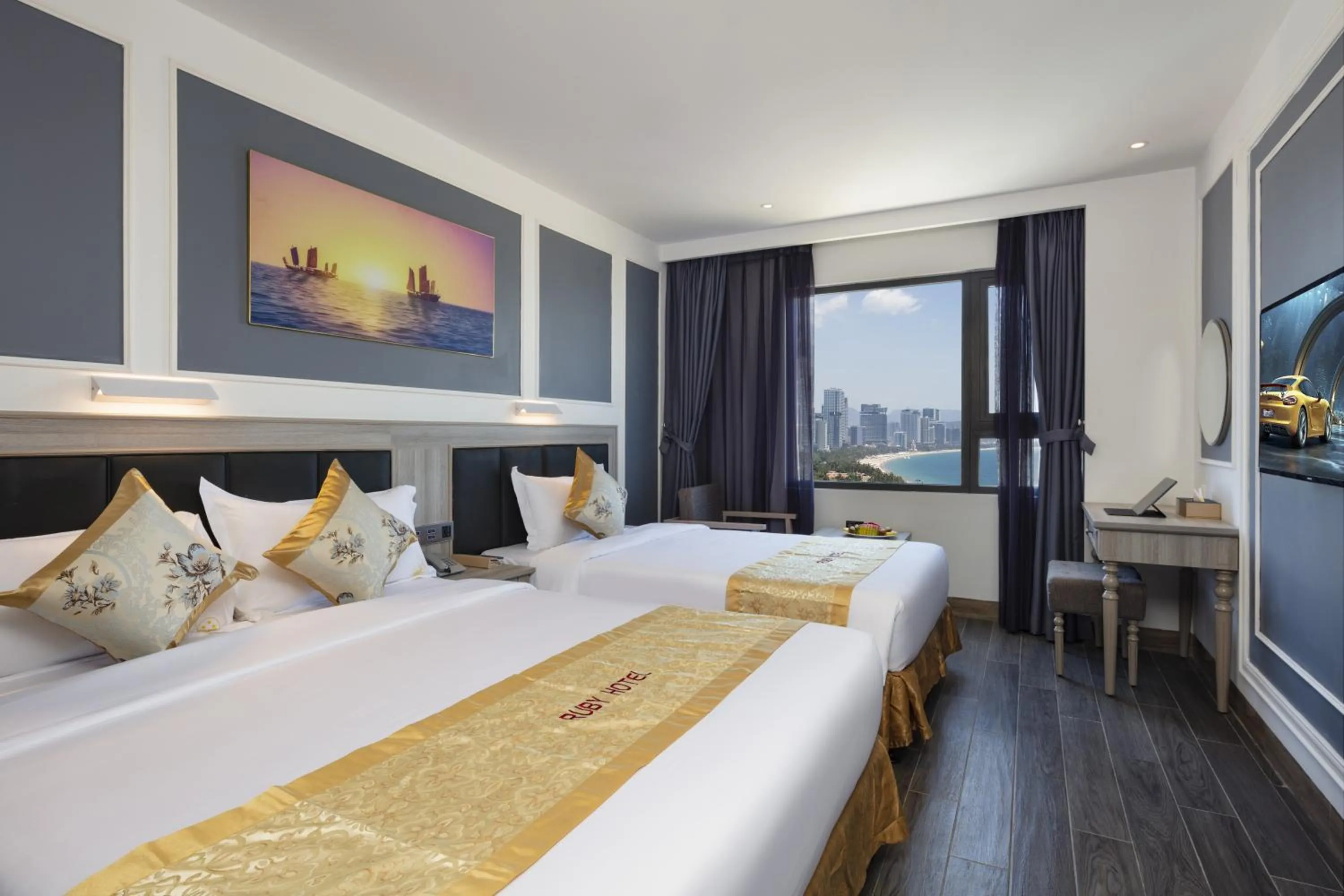 Photo of the whole room, Bed in Ruby Luxury Hotel