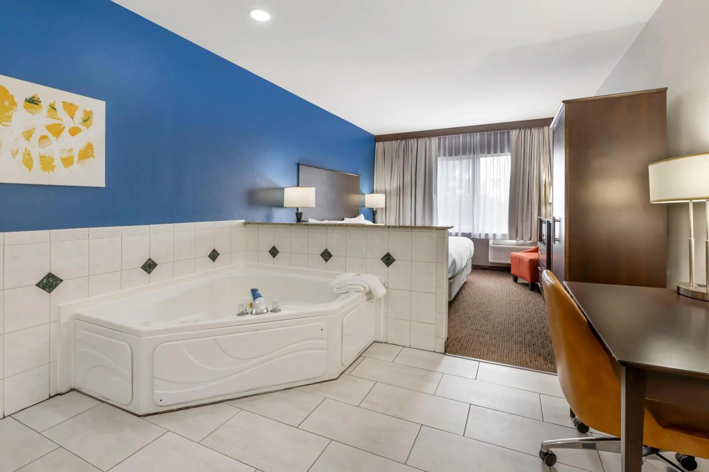 Bedroom, Bed in Comfort Inn & Suites