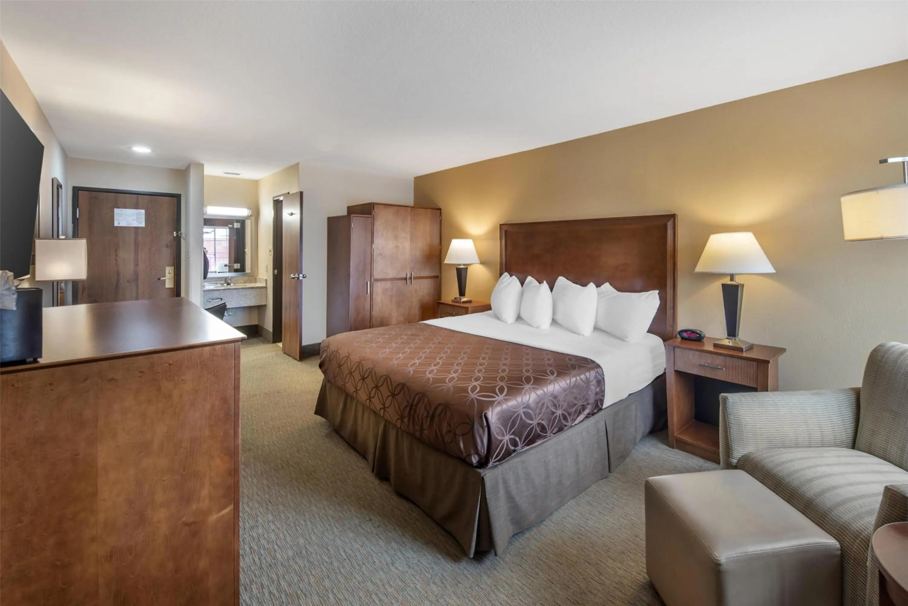 Bedroom, Bed in Best Western Plus Atrium Inn