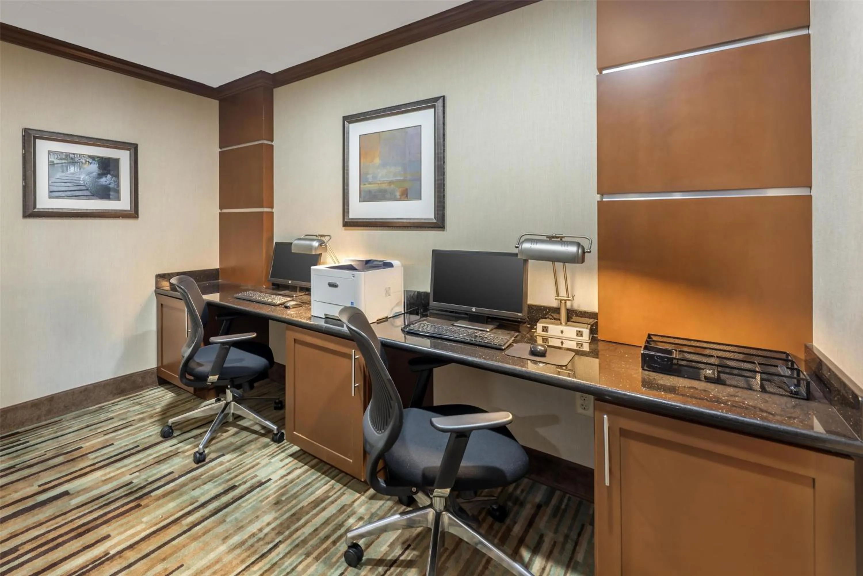 Business facilities in Best Western Plus Atrium Inn