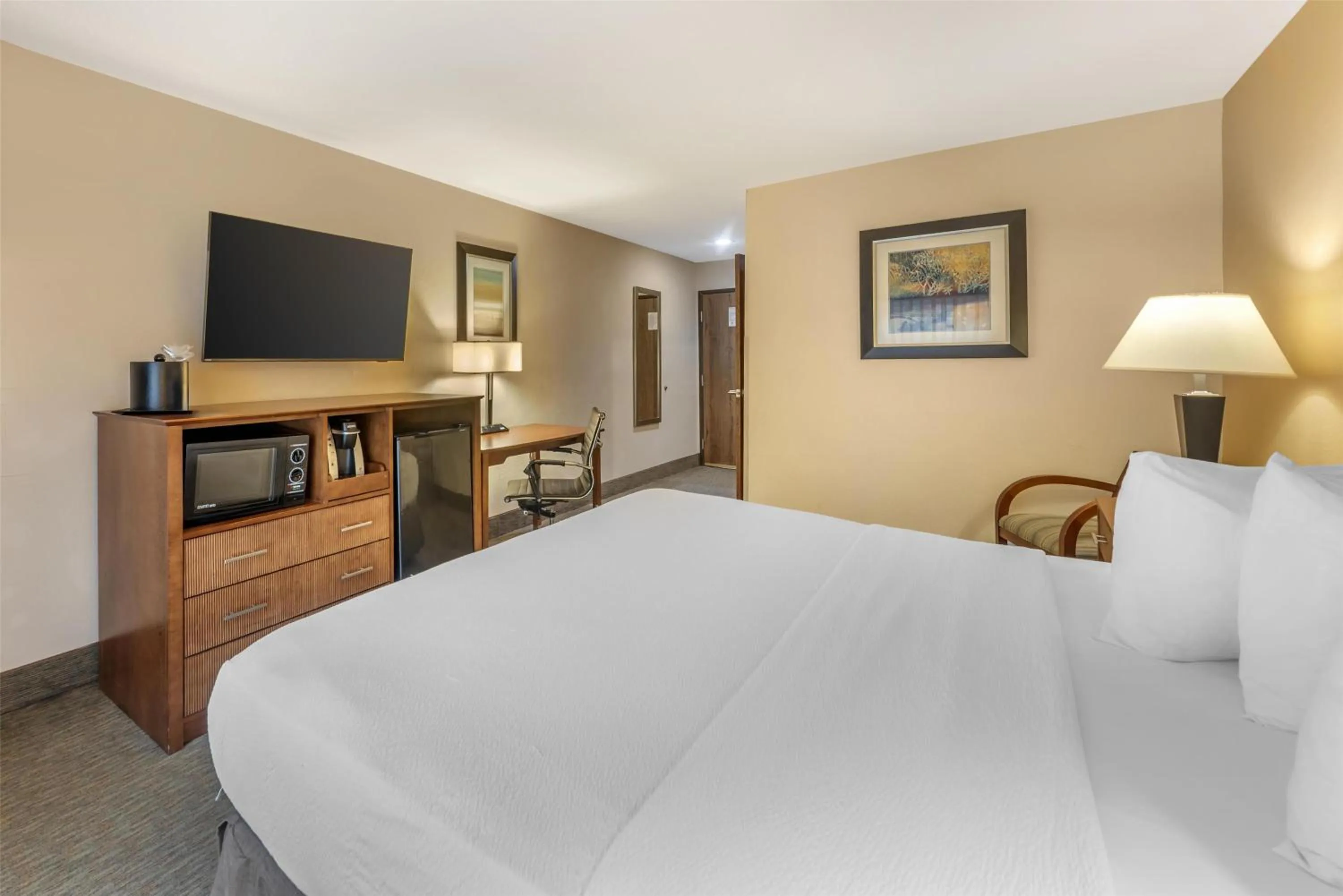 Bedroom, Bed in Best Western Plus Atrium Inn