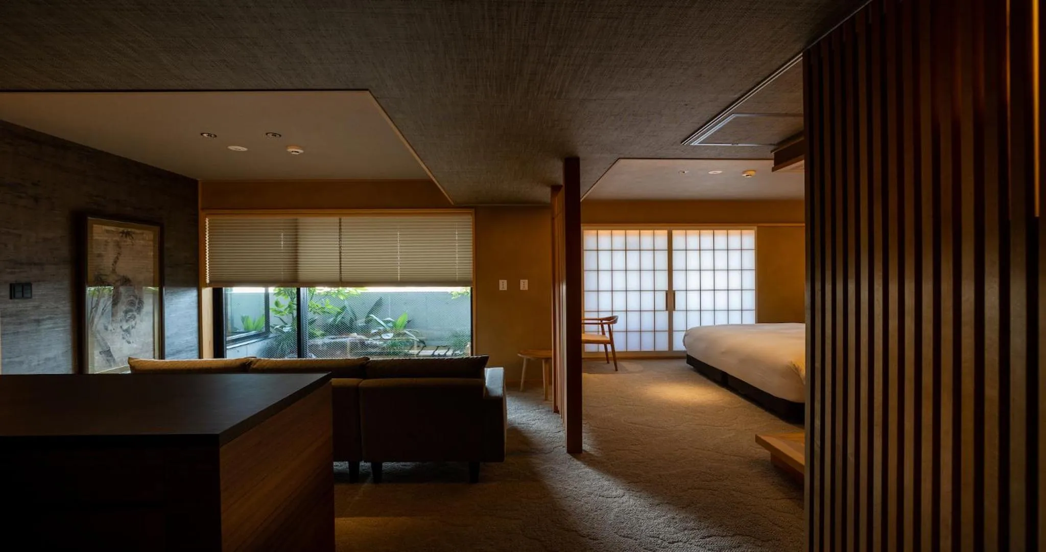 Photo of the whole room, Bed in Higashiyama Shikikaboku