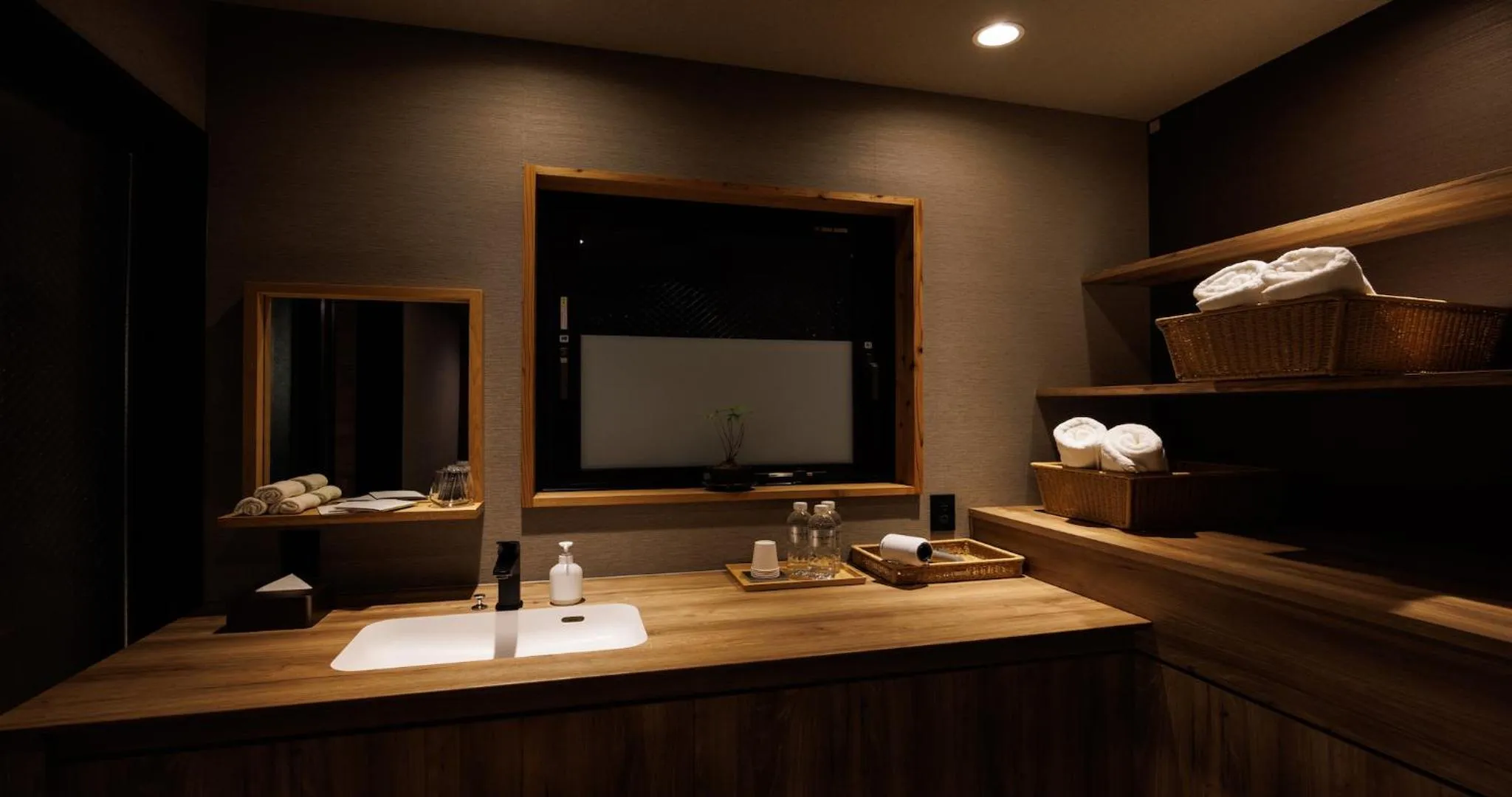 Open Air Bath in Higashiyama Shikikaboku