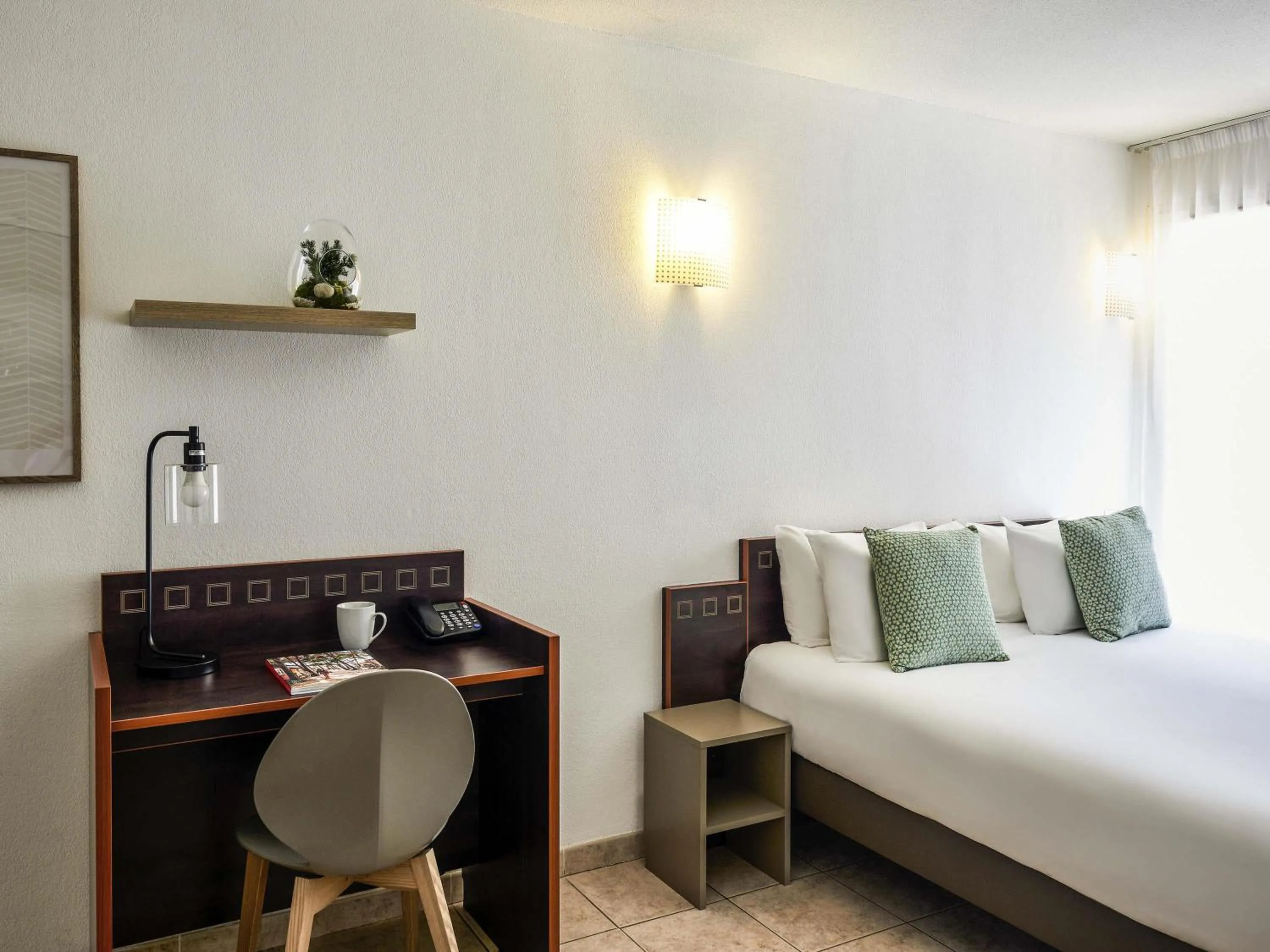 Bedroom, Bed in Aparthotel Adagio Access Nice Garibaldi