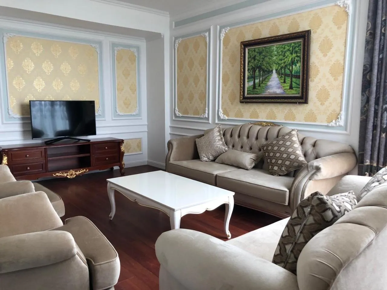 Hoang Nham Luxury Hotel