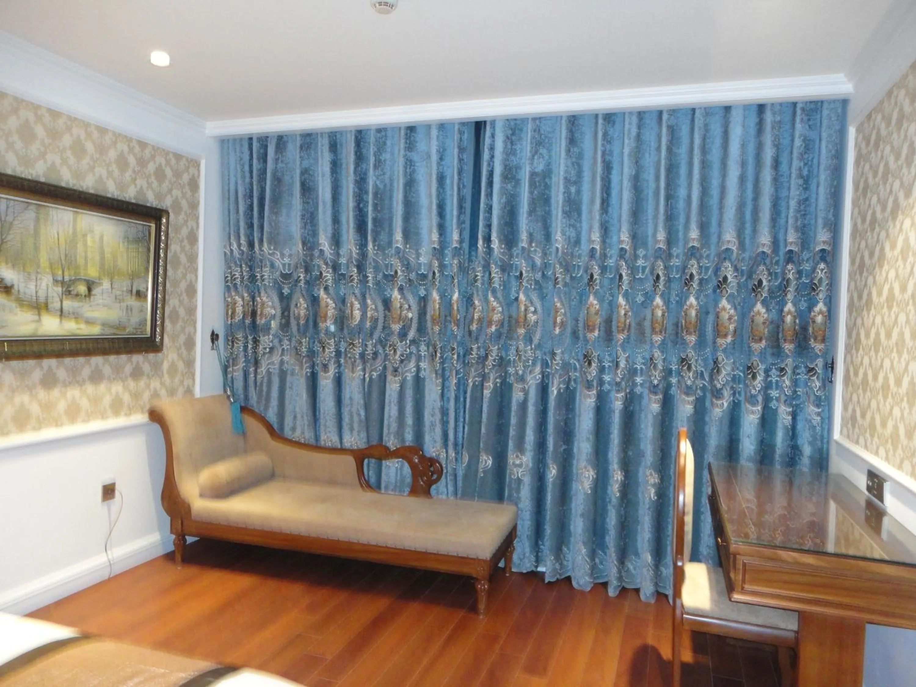 Living room in Hoang Nham Luxury Hotel