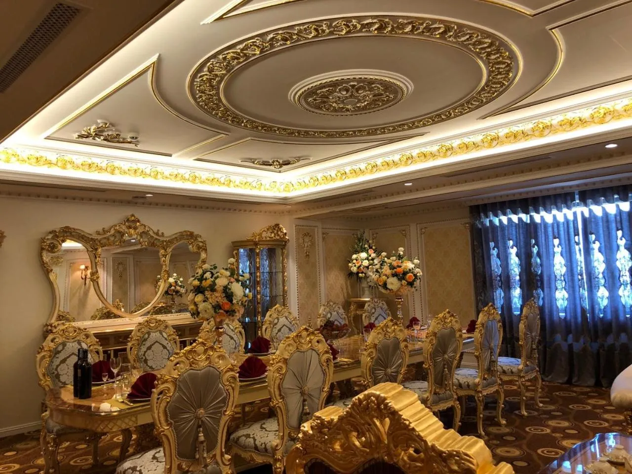 Hoang Nham Luxury Hotel