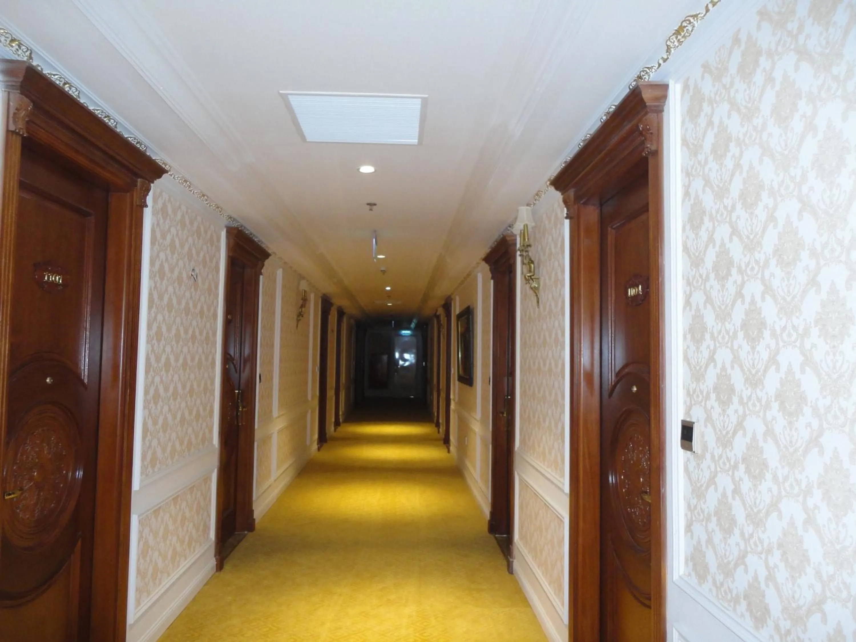 Hoang Nham Luxury Hotel