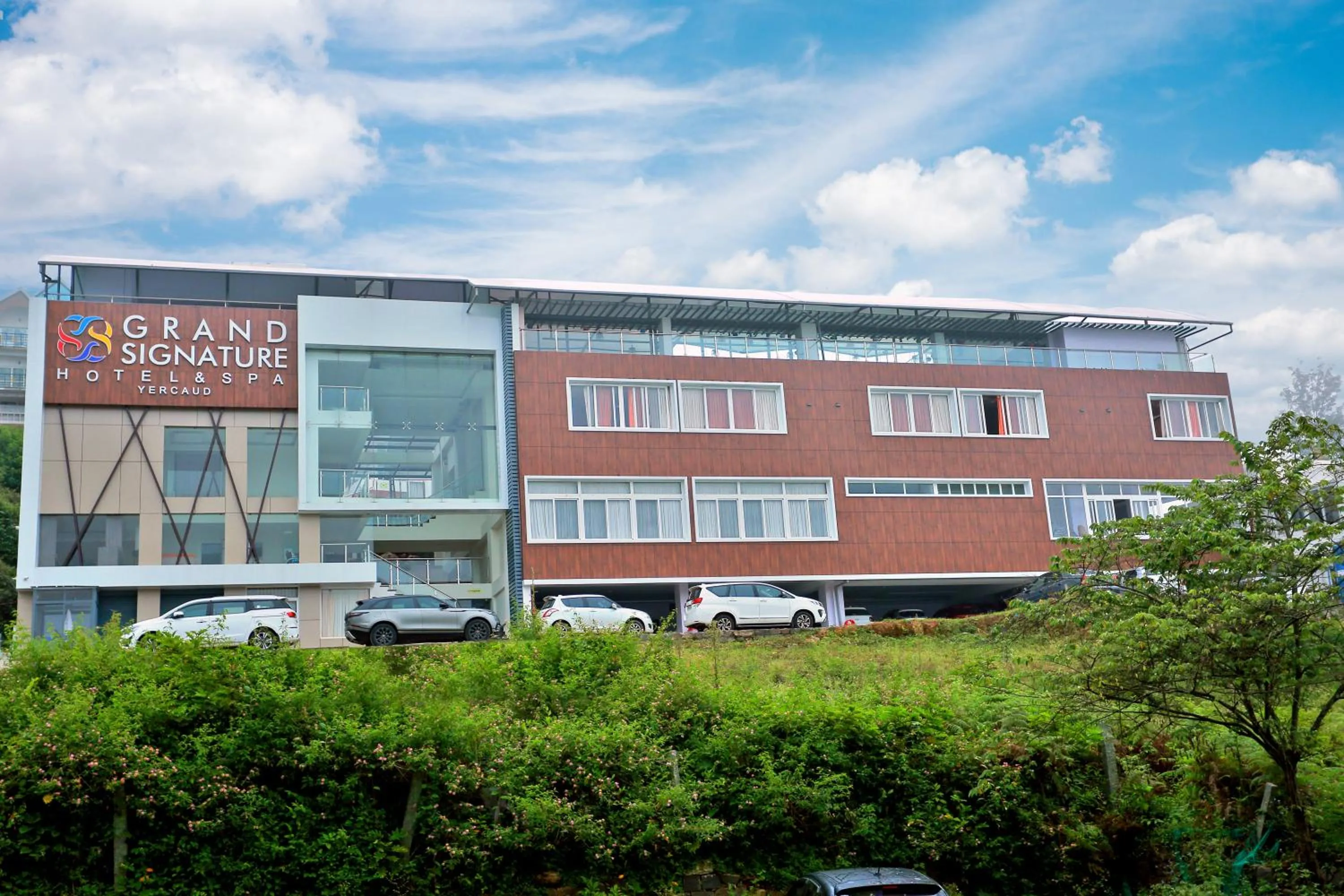 Property building in Grand Signature Hotel & spa