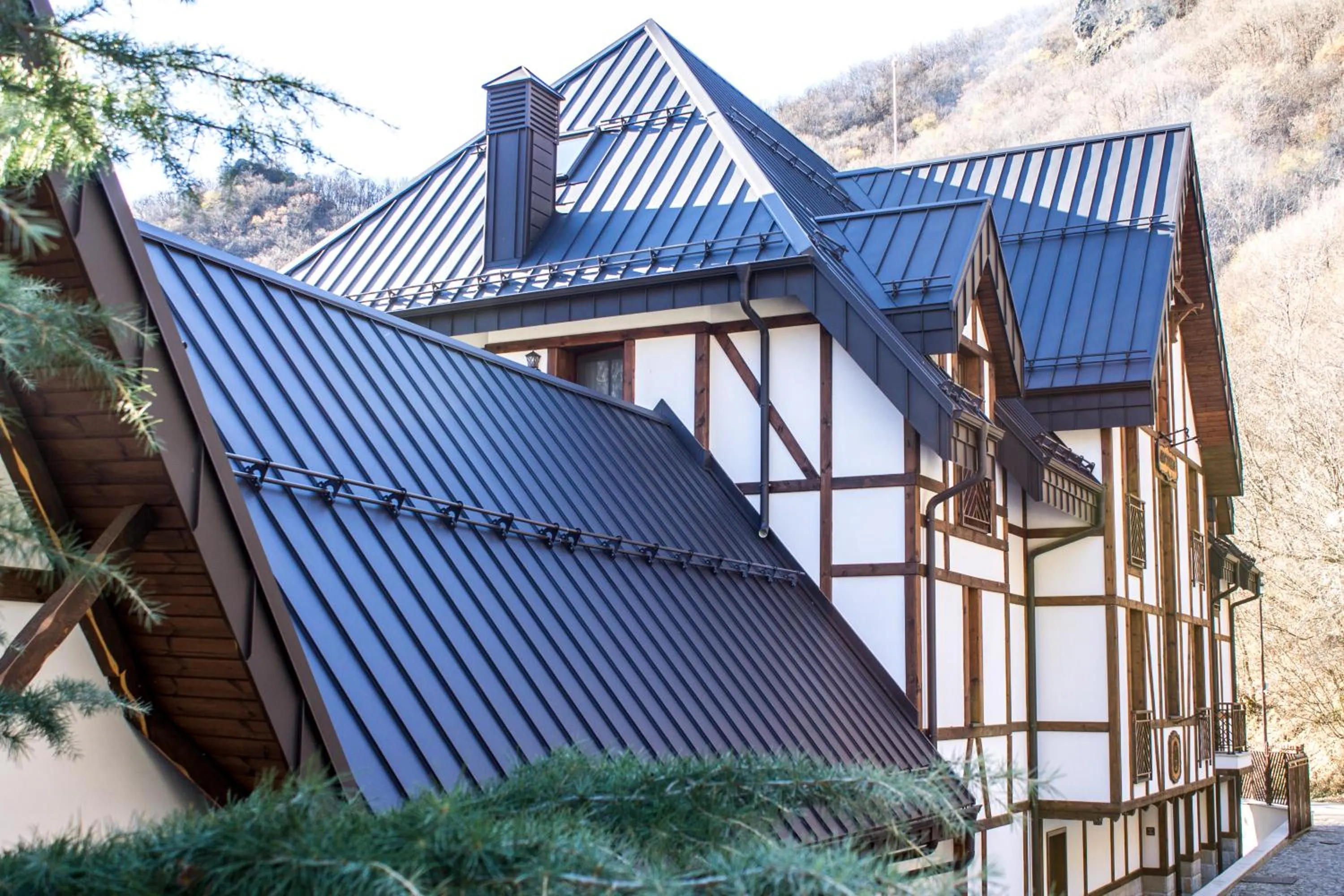 Property building in Hotel Apostolite