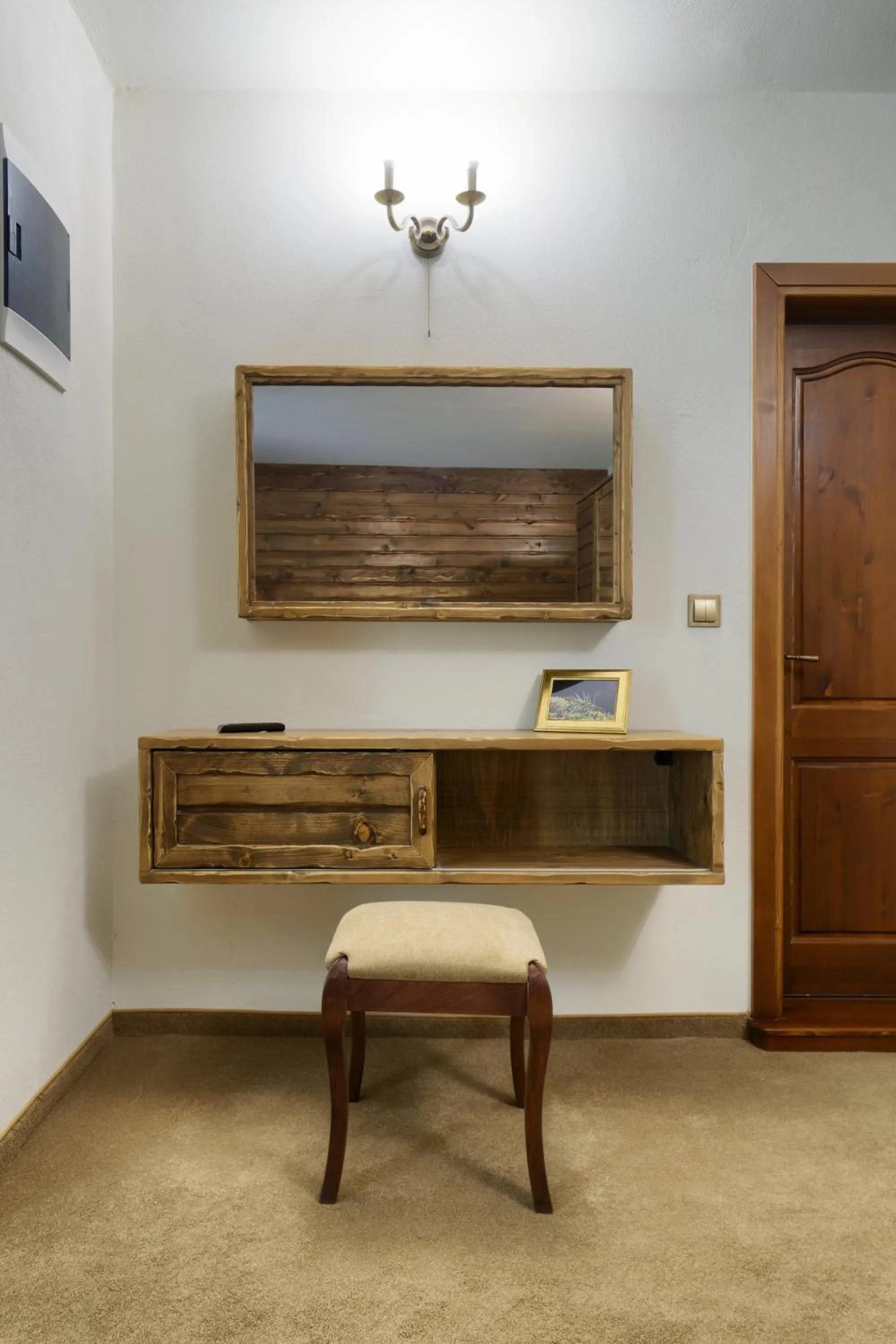 TV and multimedia in Hotel Apostolite