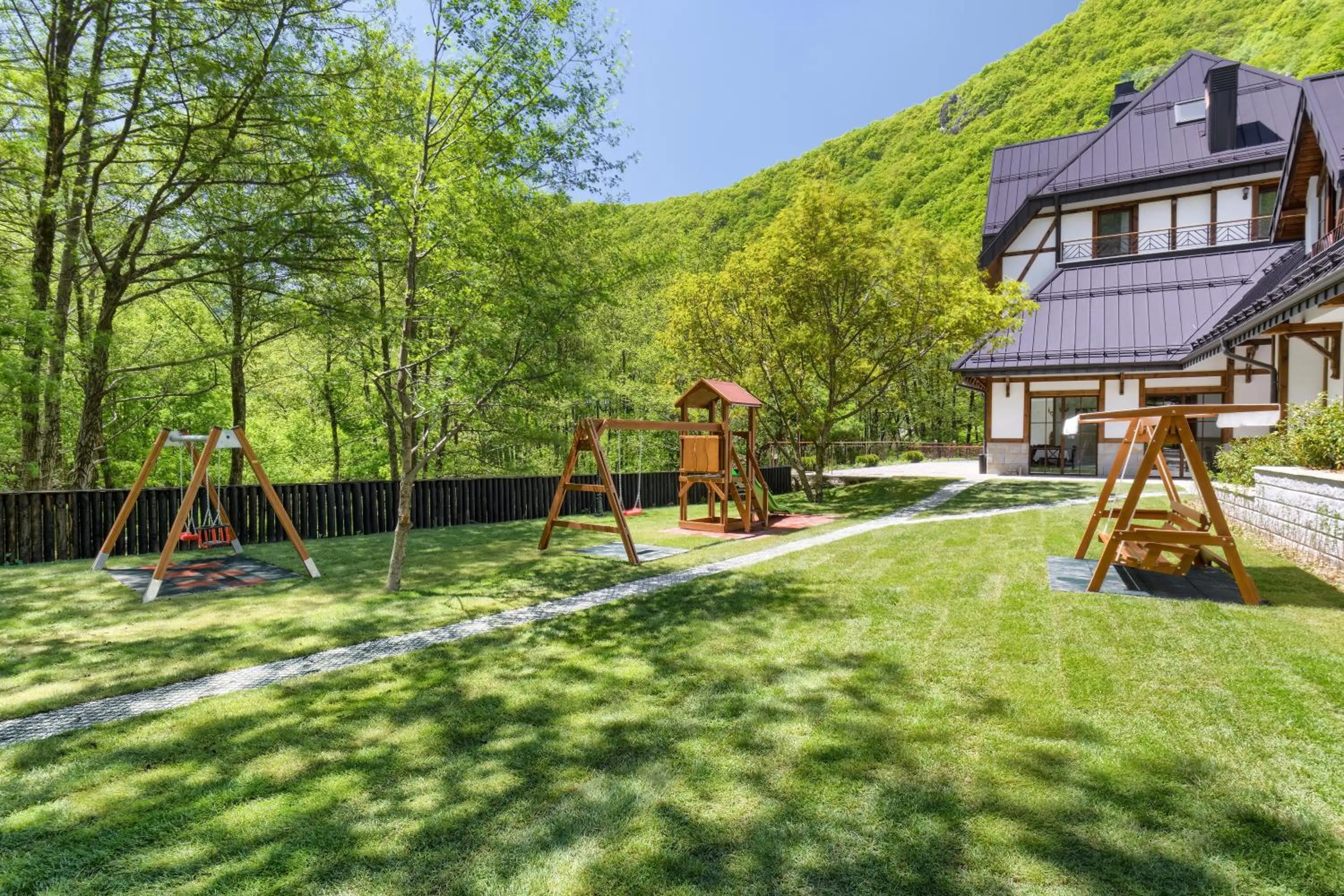 Garden view in Hotel Apostolite