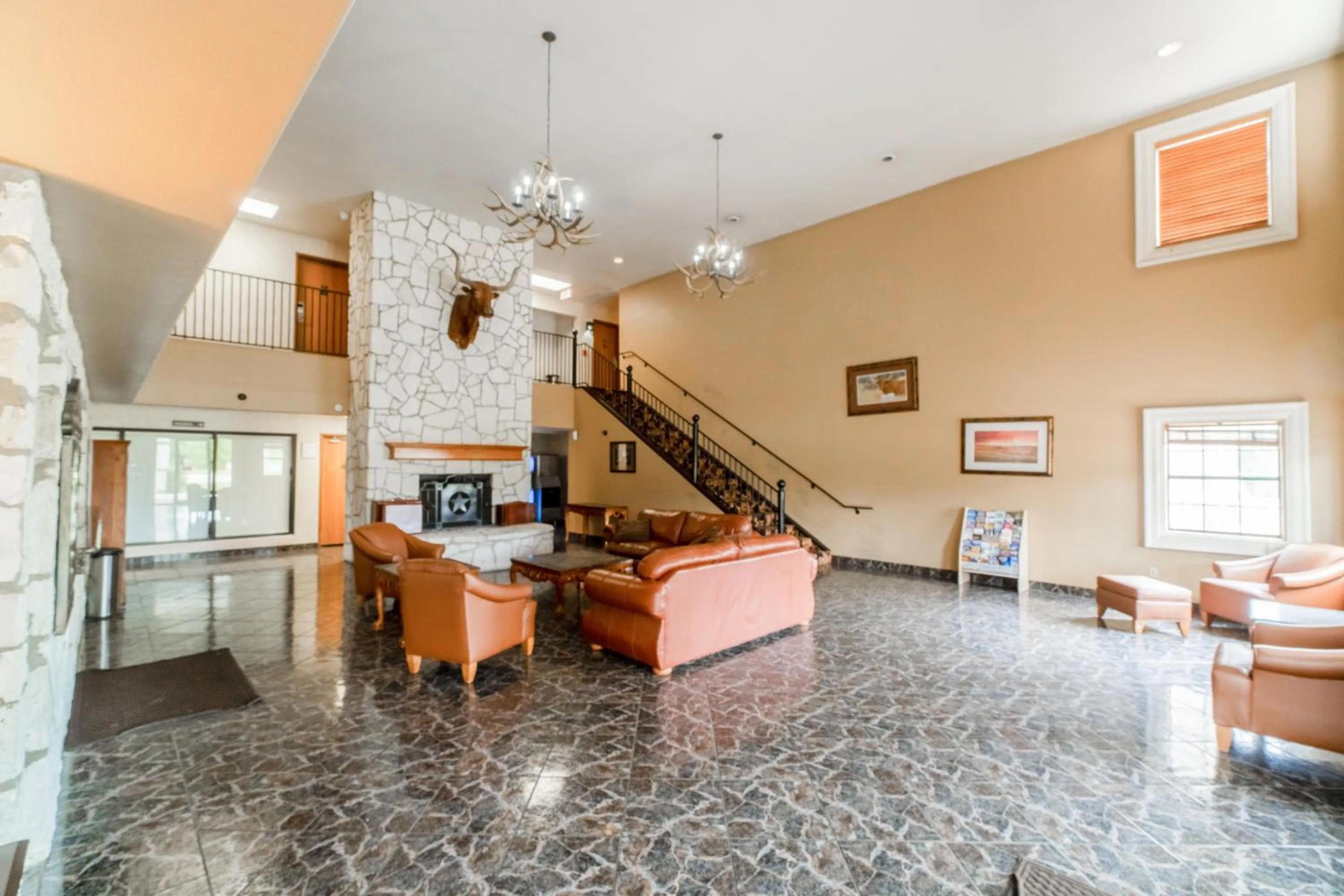 Seating area in Texan Inn By OYO Beeville US-181