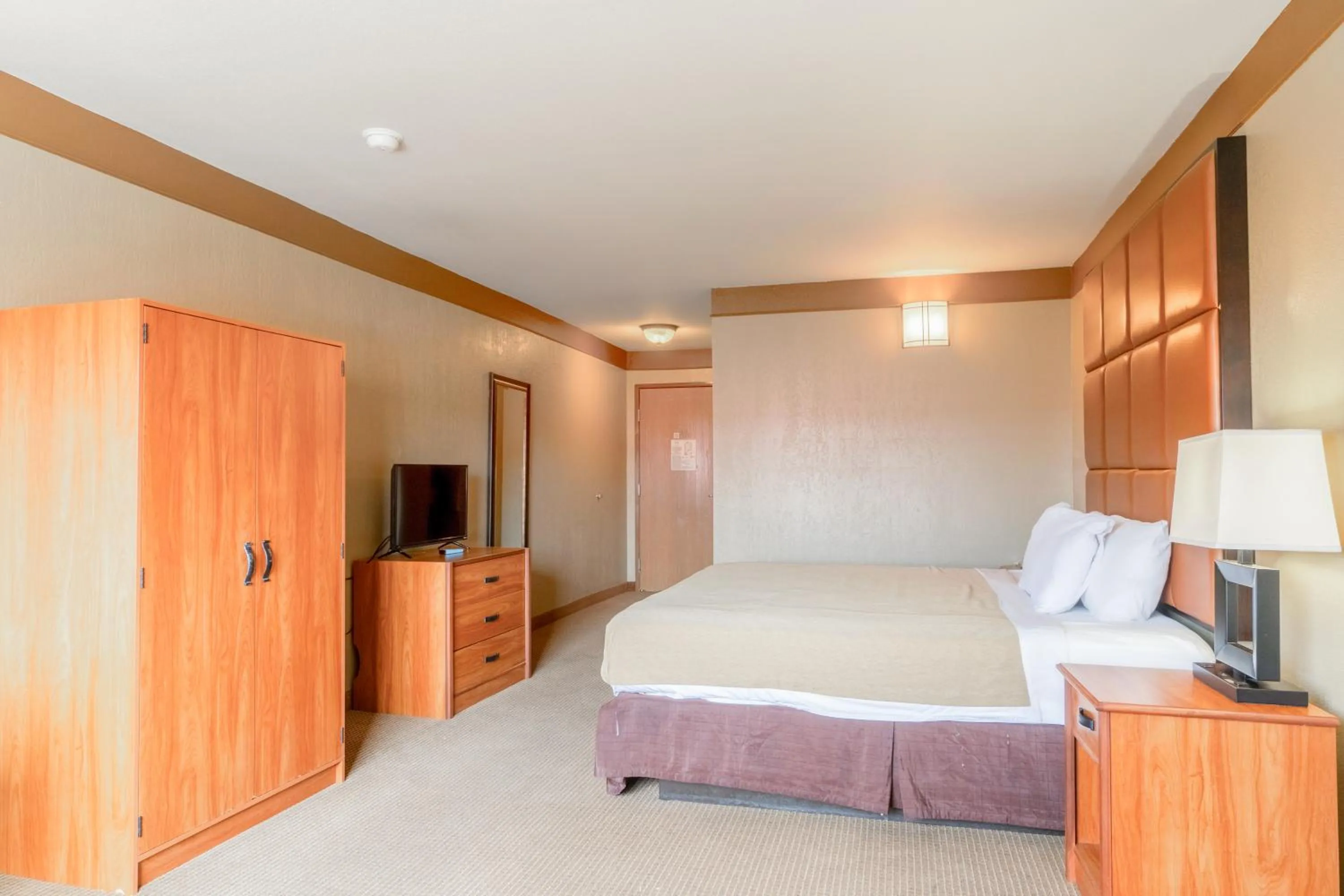 Bedroom, Bed in Texan Inn By OYO Beeville US-181