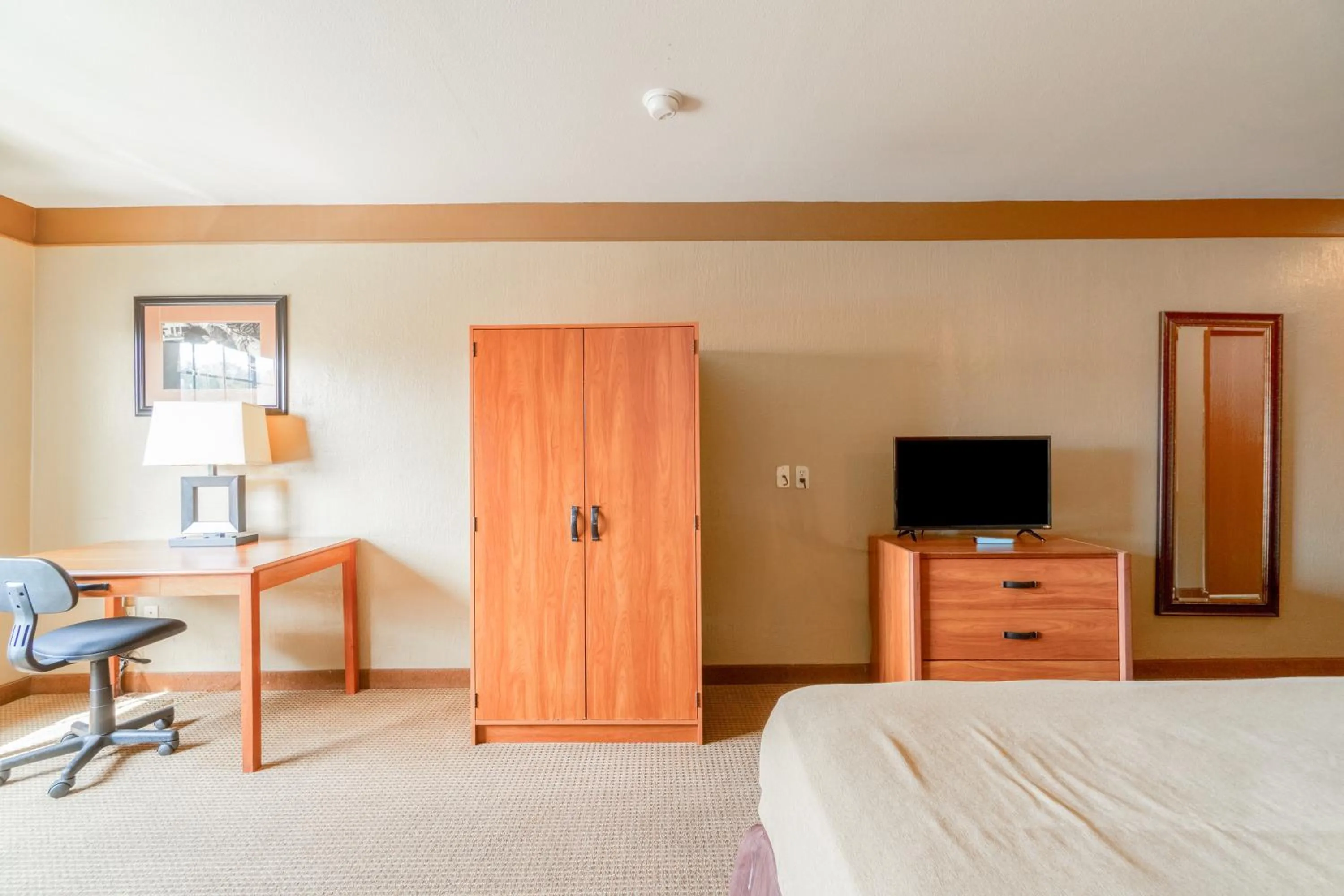 Bedroom, Bed in Texan Inn By OYO Beeville US-181