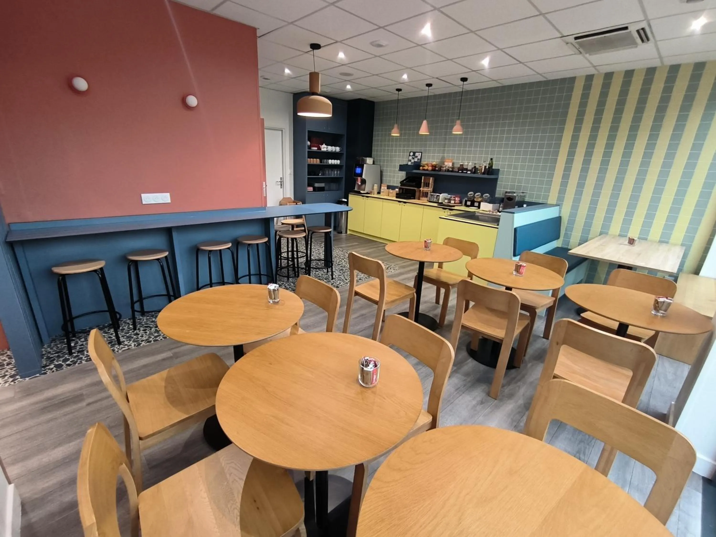 Breakfast in Aparthotel Adagio Access Toulouse Jolimont