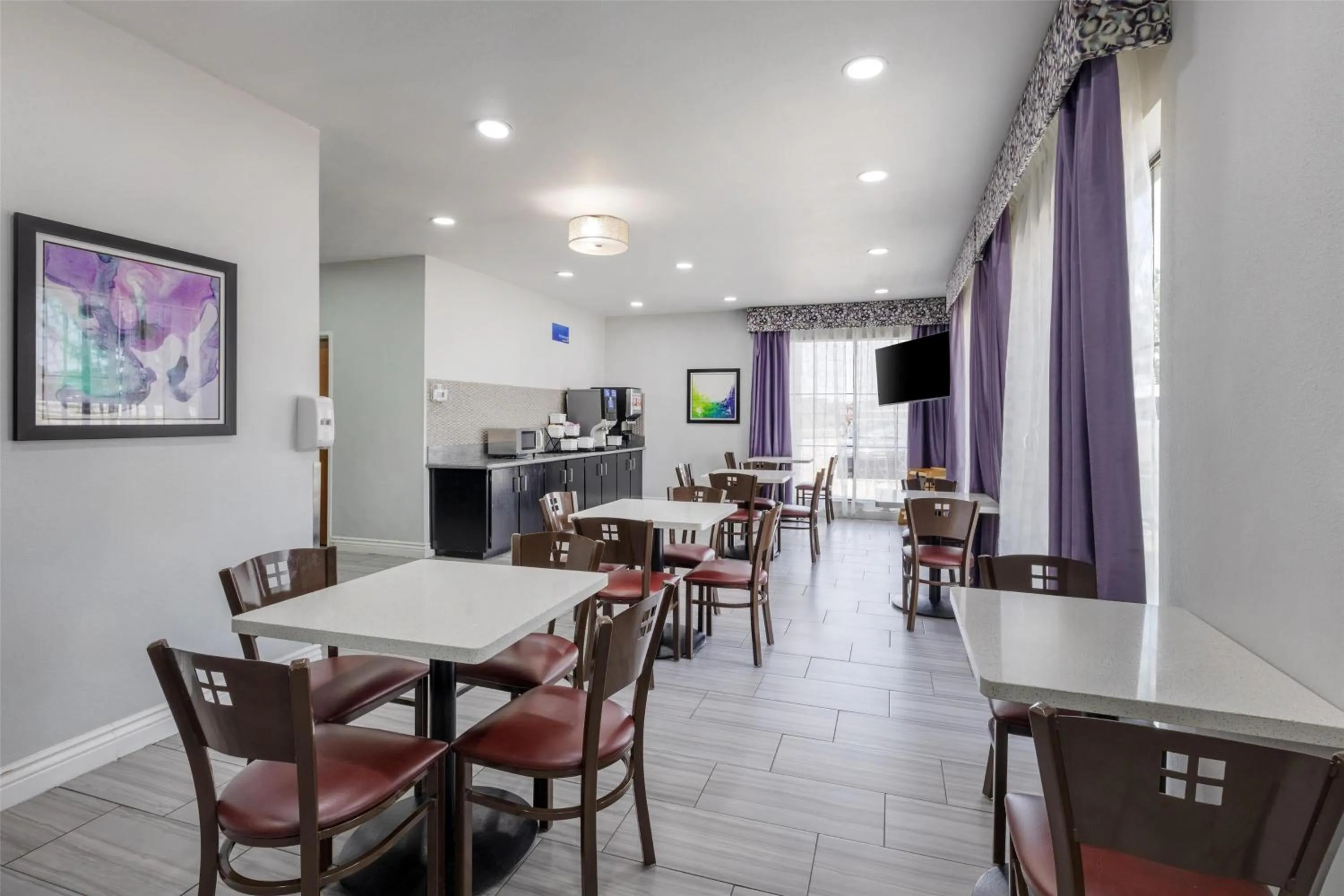 Breakfast in Best Western Executive Inn