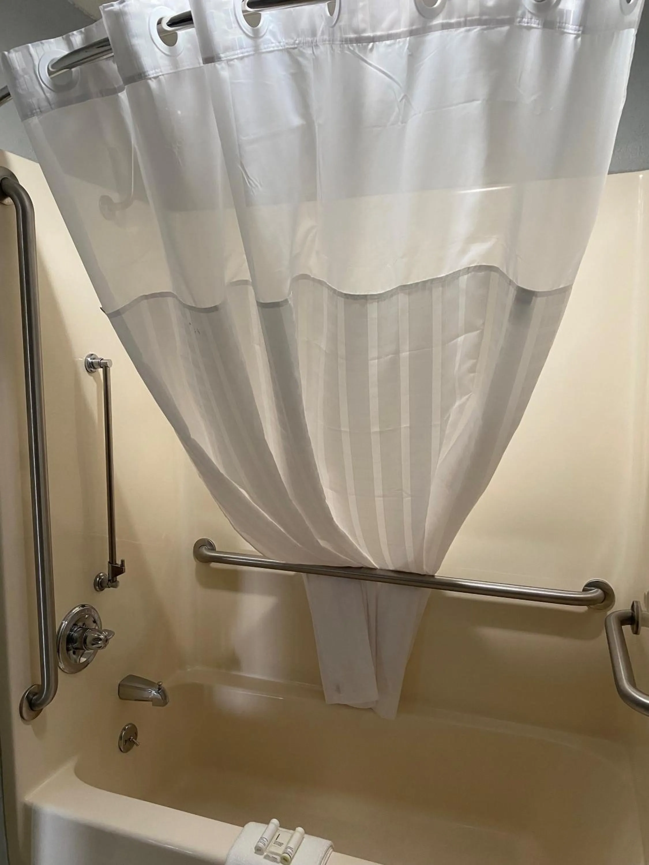 Bathroom in AmericInn by Wyndham Williamsburg