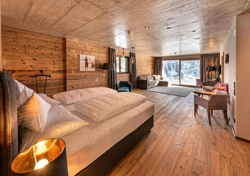Photo of the whole room, Bed in Skilodge Oberlech