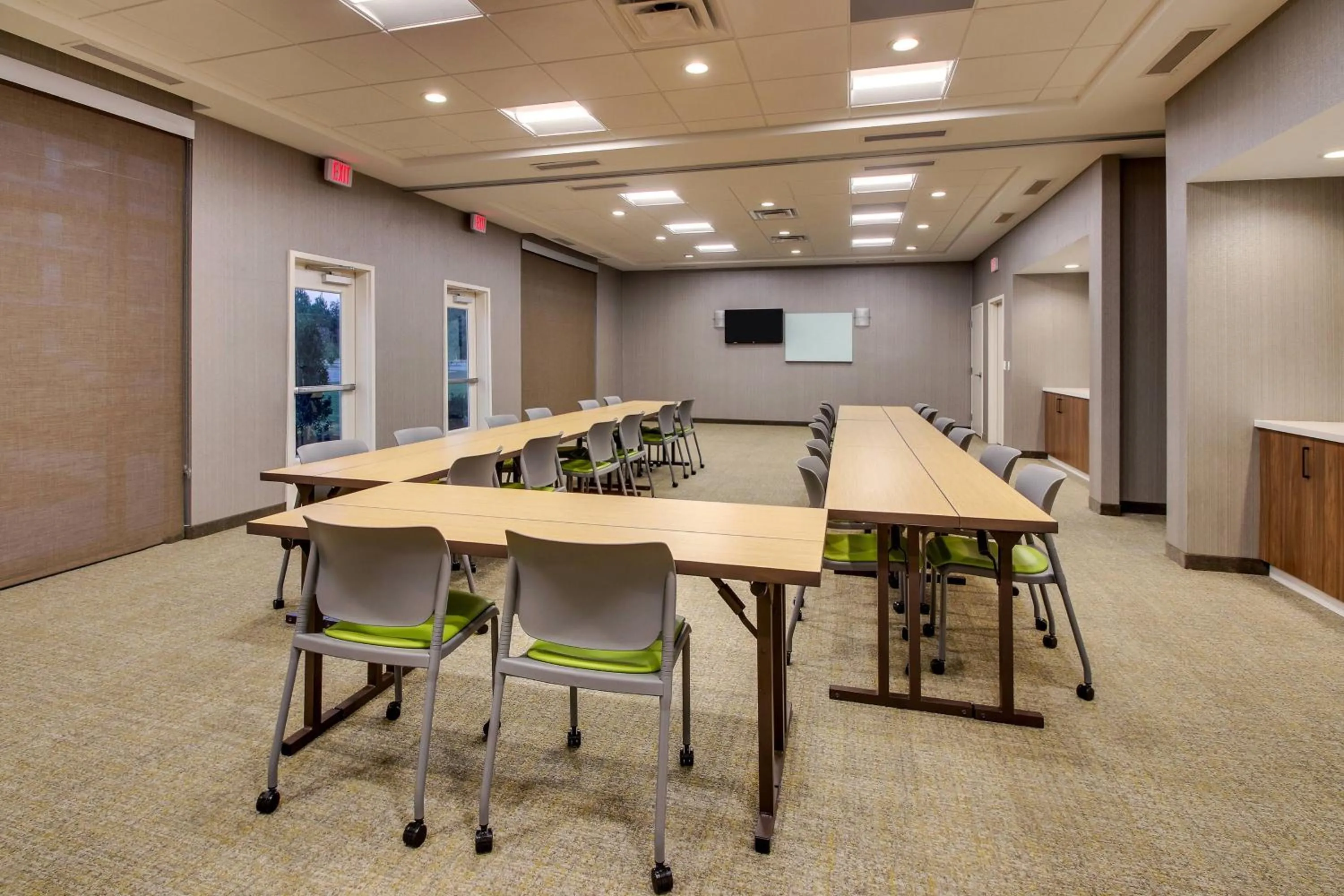 Meeting/conference room in SpringHill Suites by Marriott Gulfport I-10