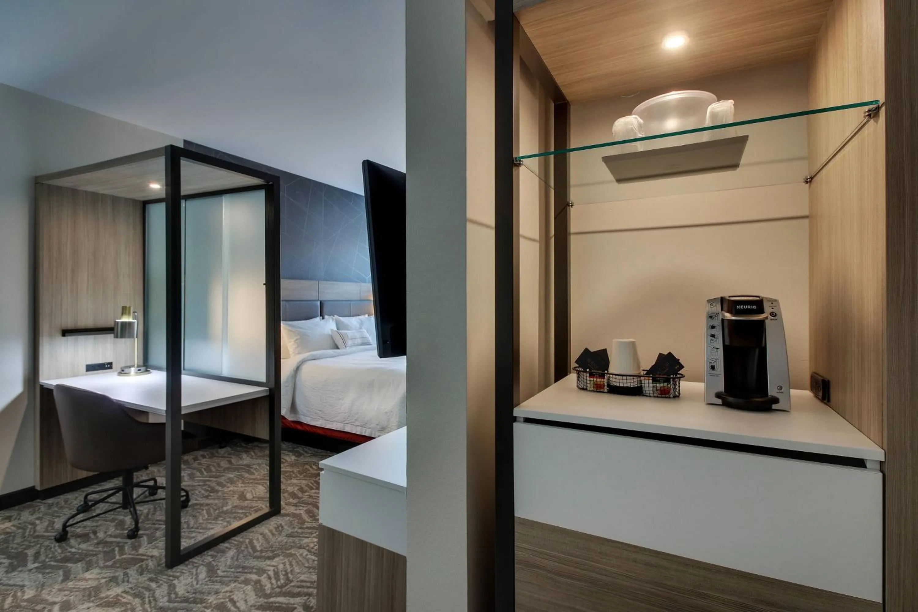 Photo of the whole room, Bed in SpringHill Suites by Marriott Gulfport I-10