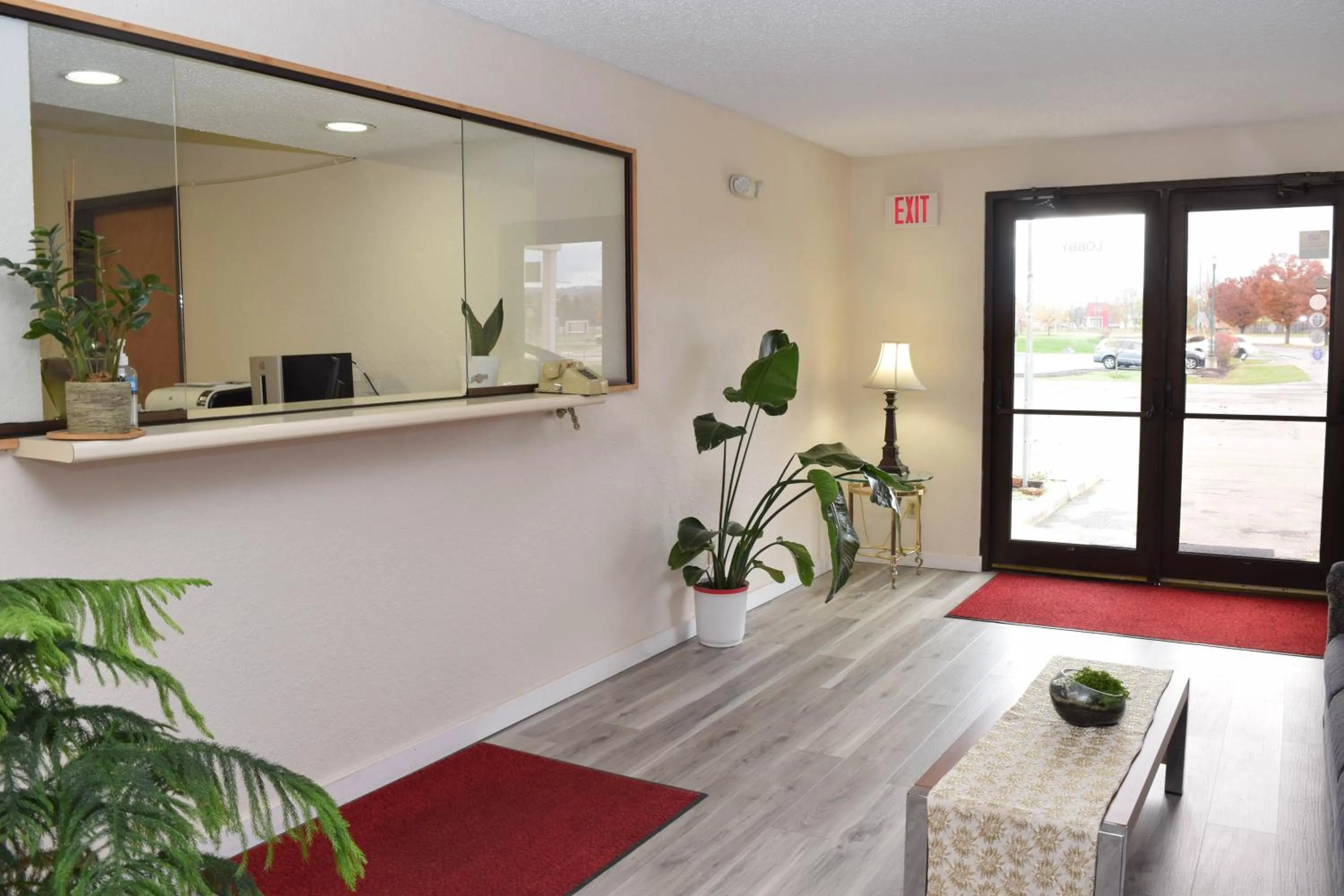Lobby or reception in Corning Inn