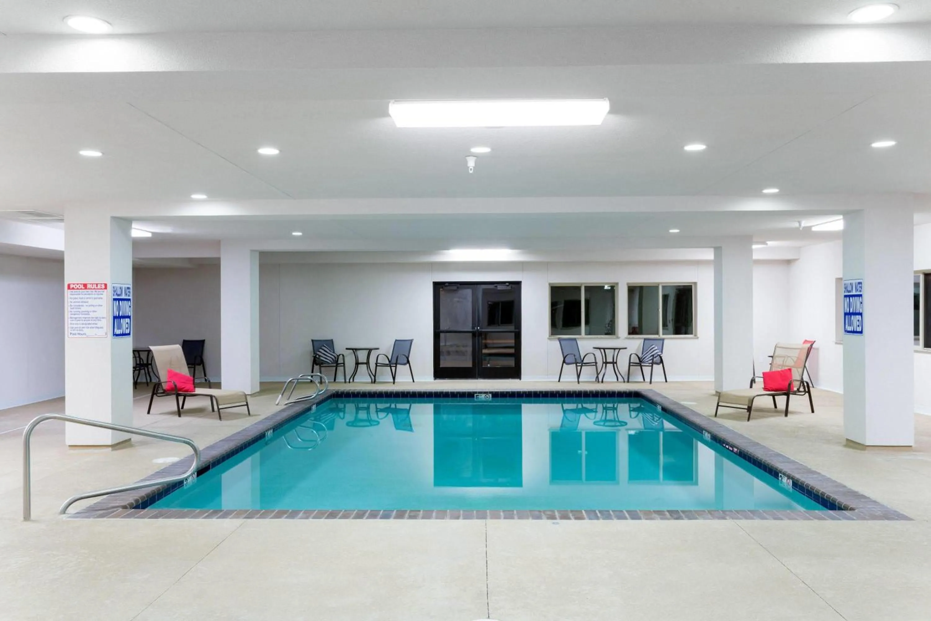 Pool view in Super 8 by Wyndham Montpelier