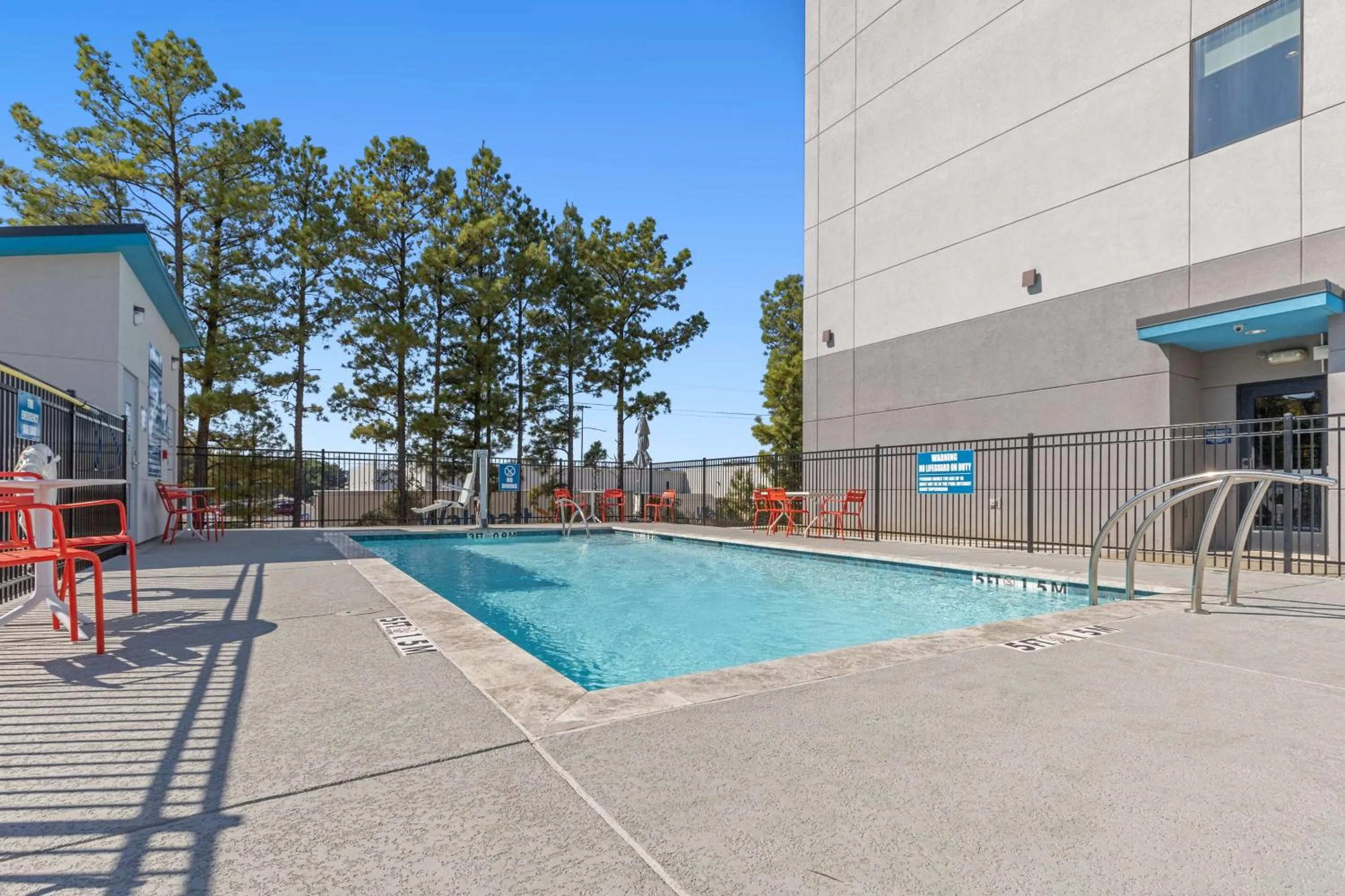 Pool view in Tru By Hilton Longview