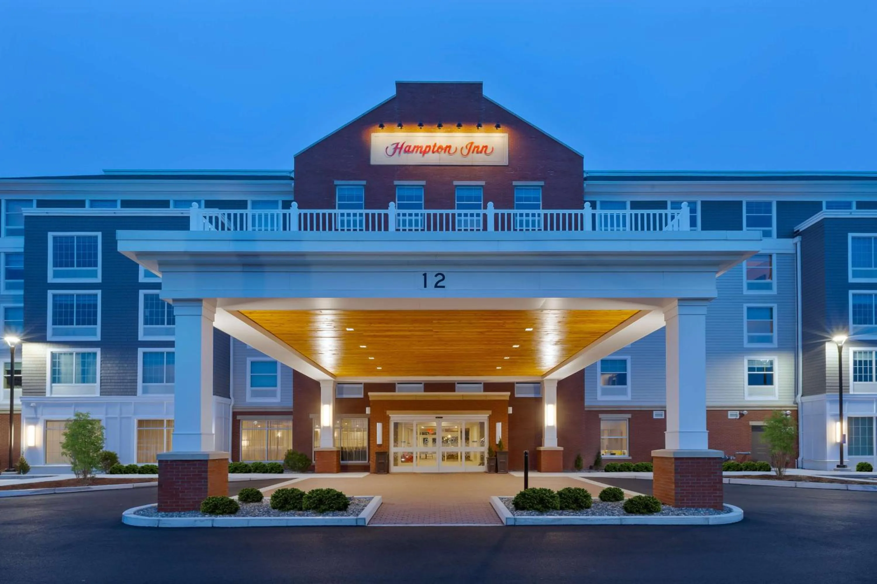 Property building in Hampton Inn Cape Cod Canal
