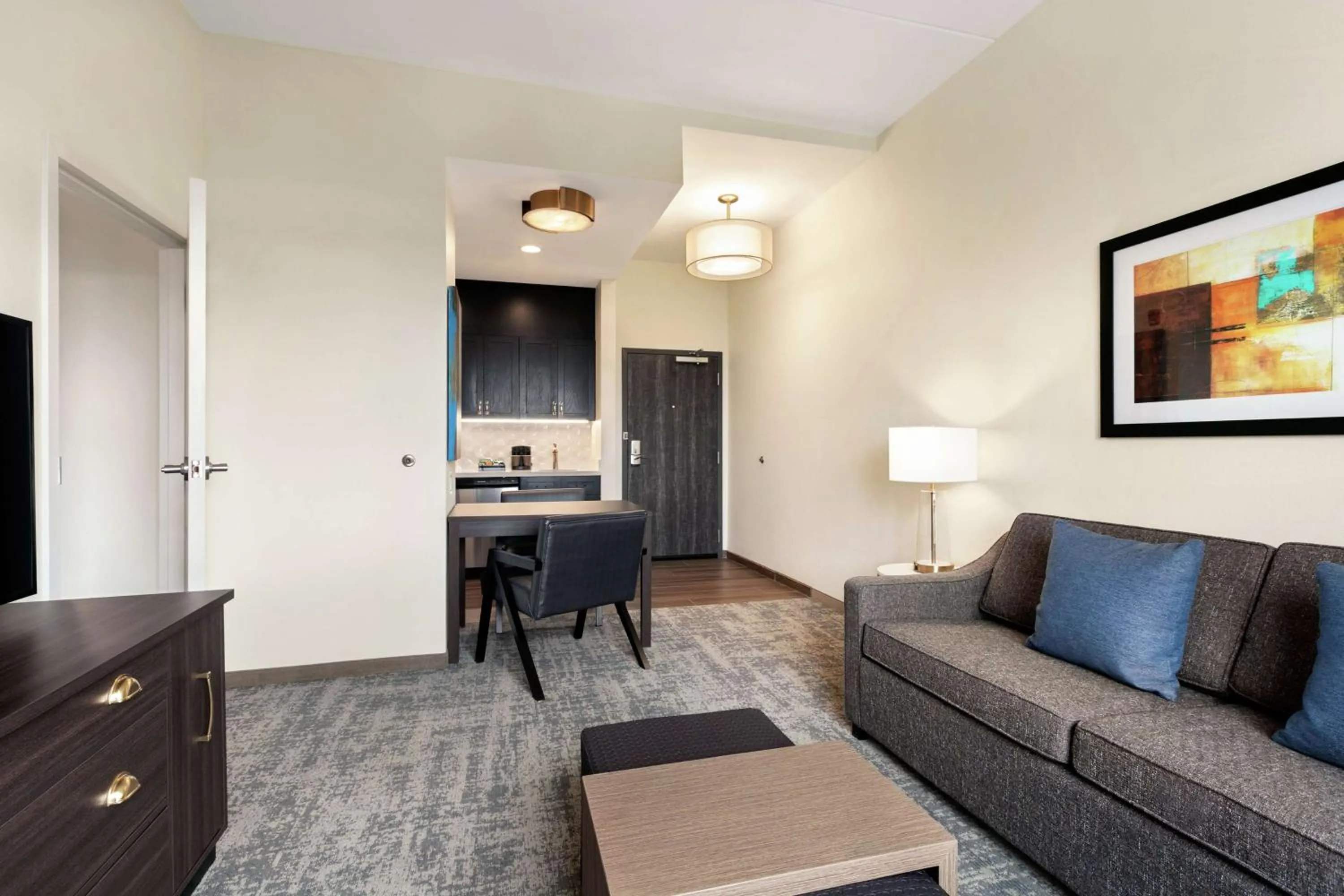 Living room in Homewood Suites By Hilton Horsham Willow Grove