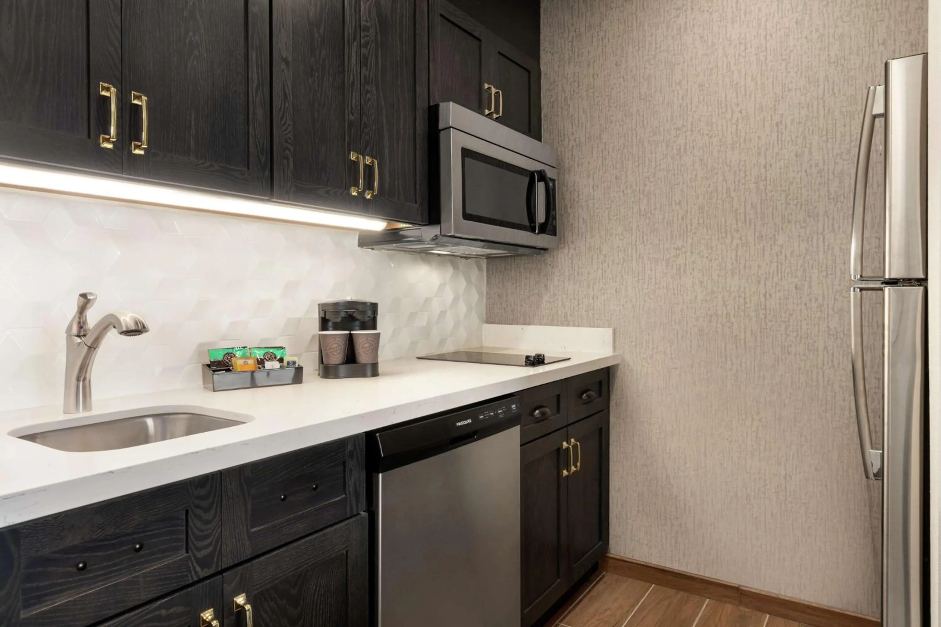 Kitchen or kitchenette in Homewood Suites By Hilton Horsham Willow Grove