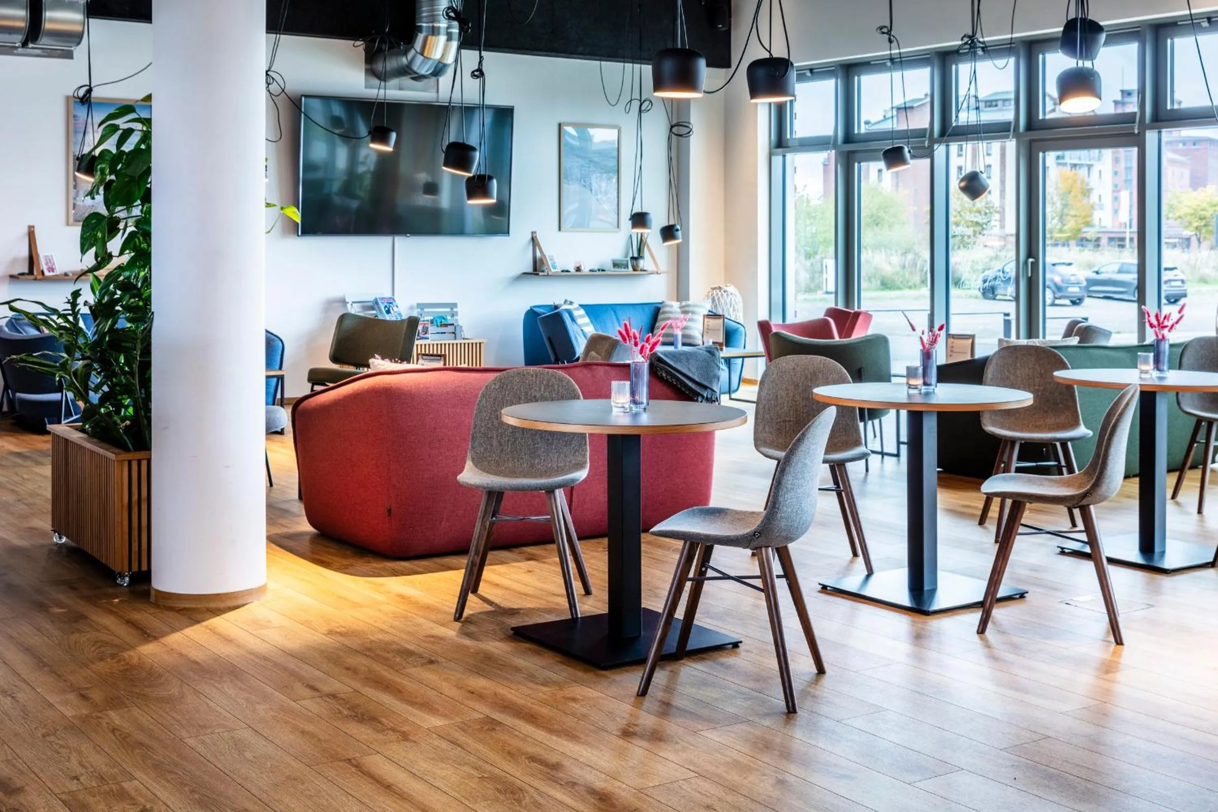 Lounge or bar in Park Inn By Radisson Wismar