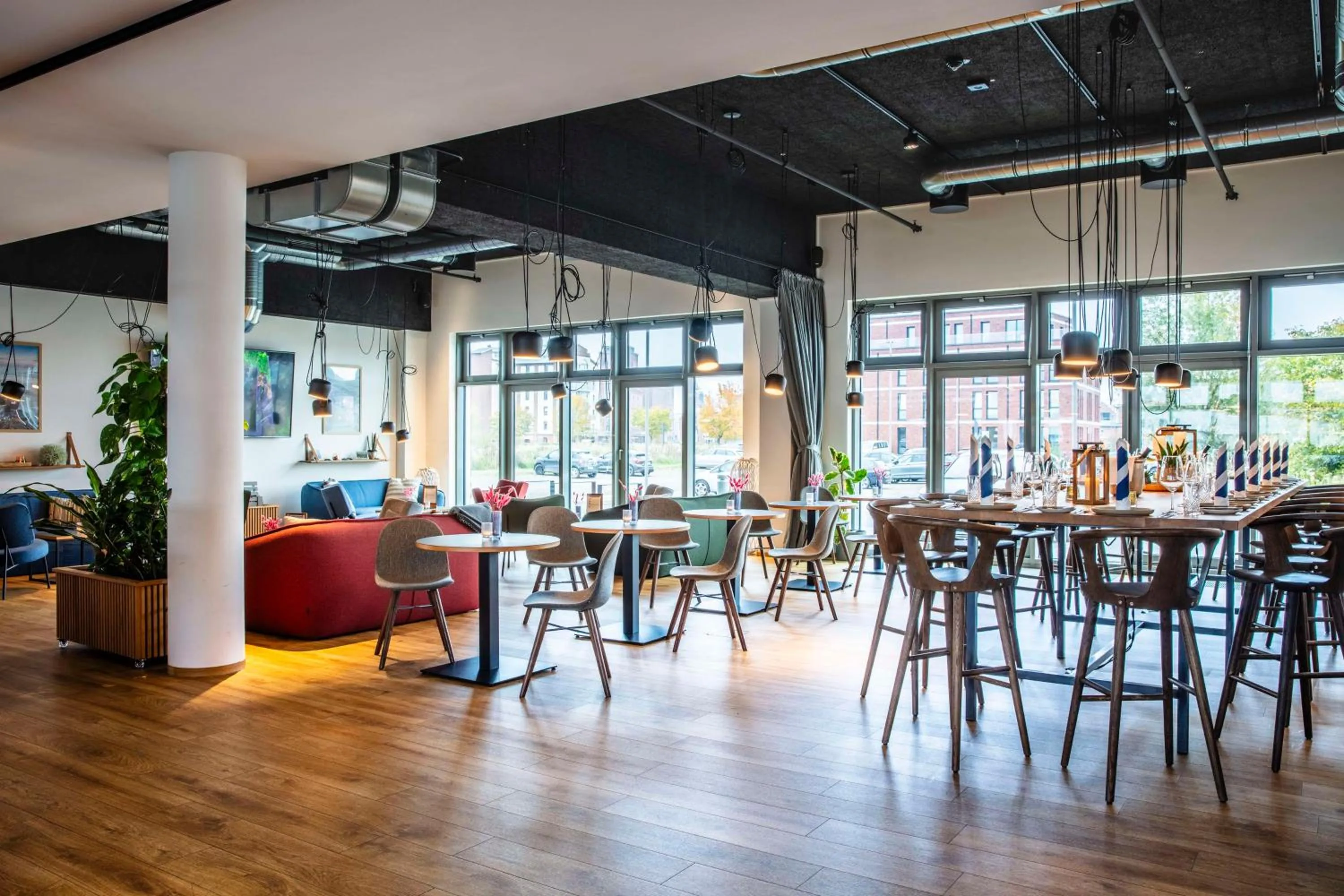 Lounge or bar in Park Inn By Radisson Wismar