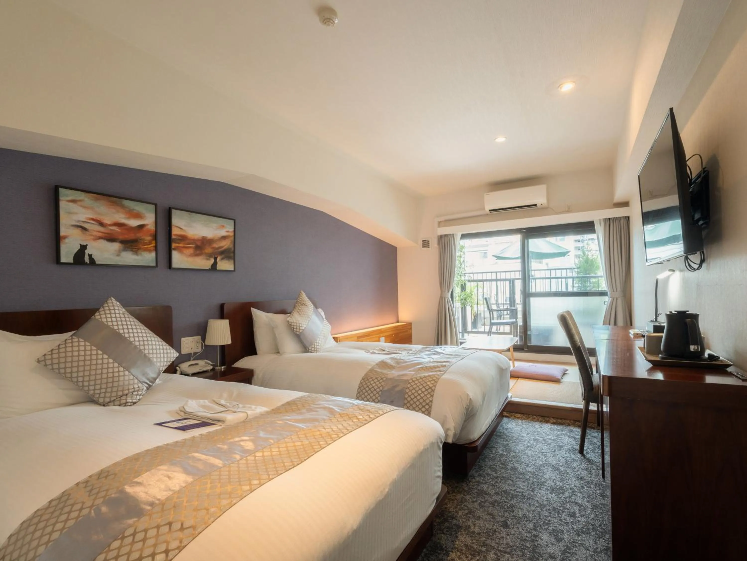 Photo of the whole room, Bed in Hotel Tokyo Trip Ueno Nishi Nippori