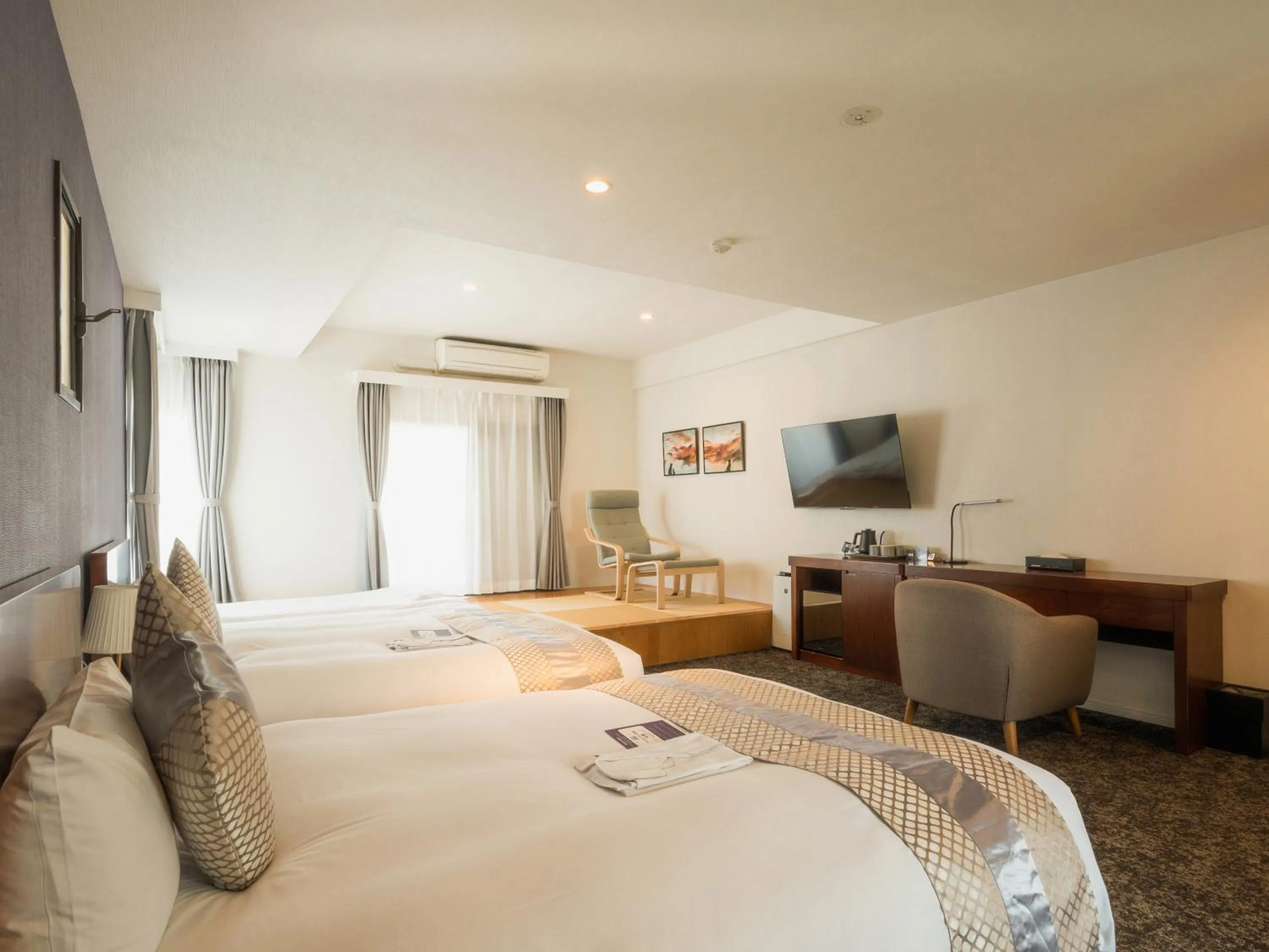 Photo of the whole room, Bed in Hotel Tokyo Trip Ueno Nishi Nippori