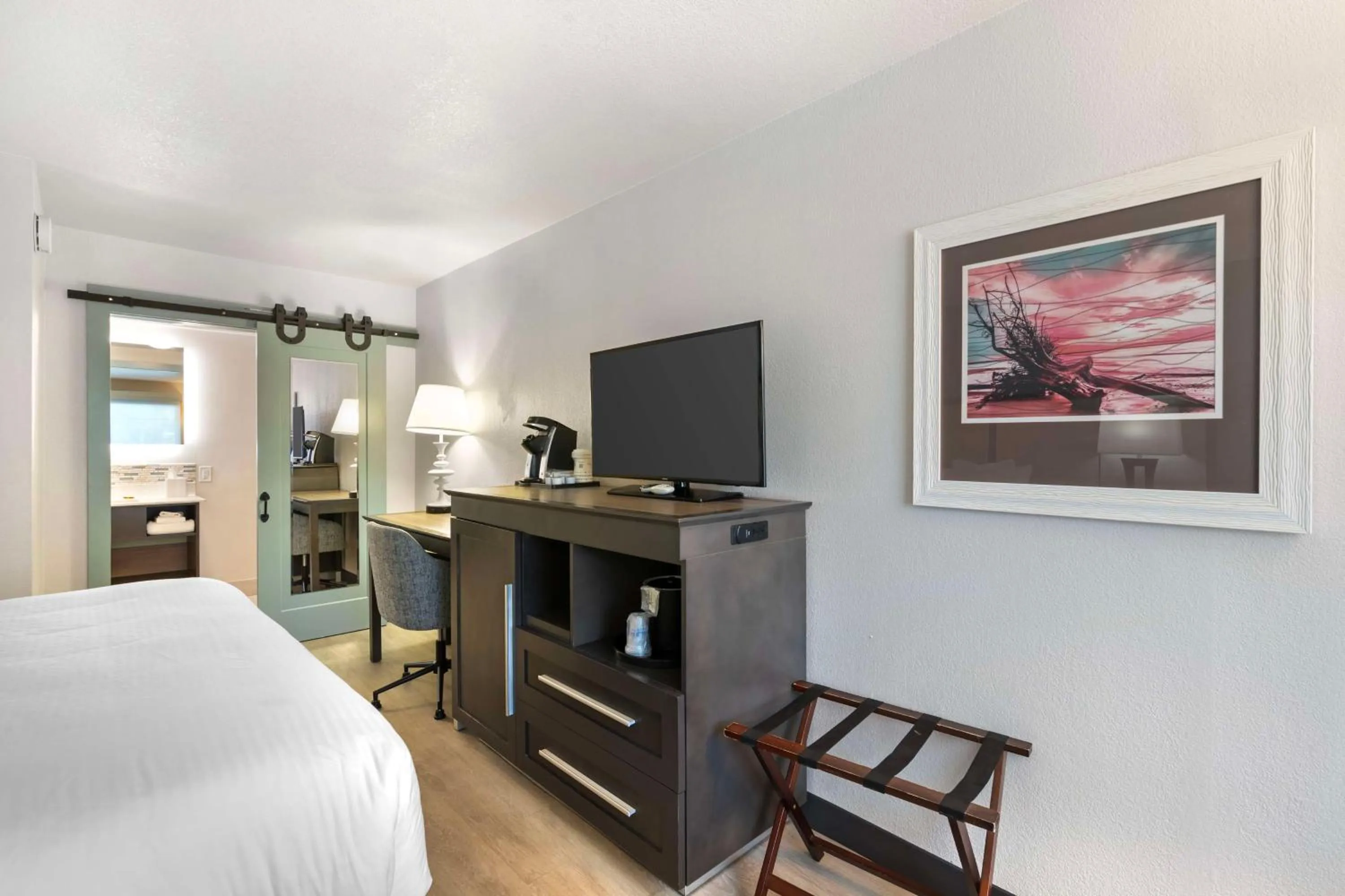 Bedroom, Bed in Best Western Plus St. Simons