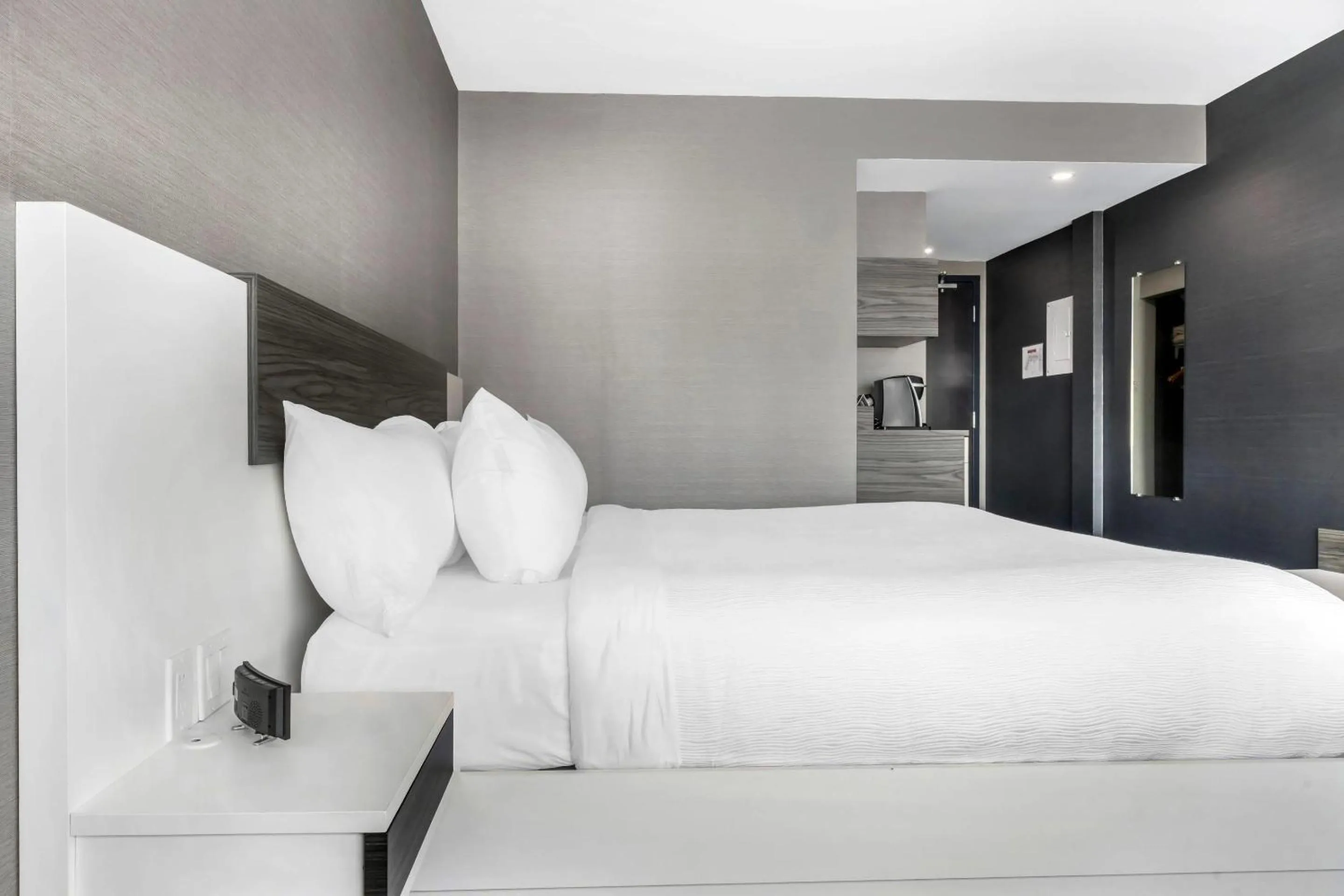 Bedroom, Bed in Quality Inn & Suites