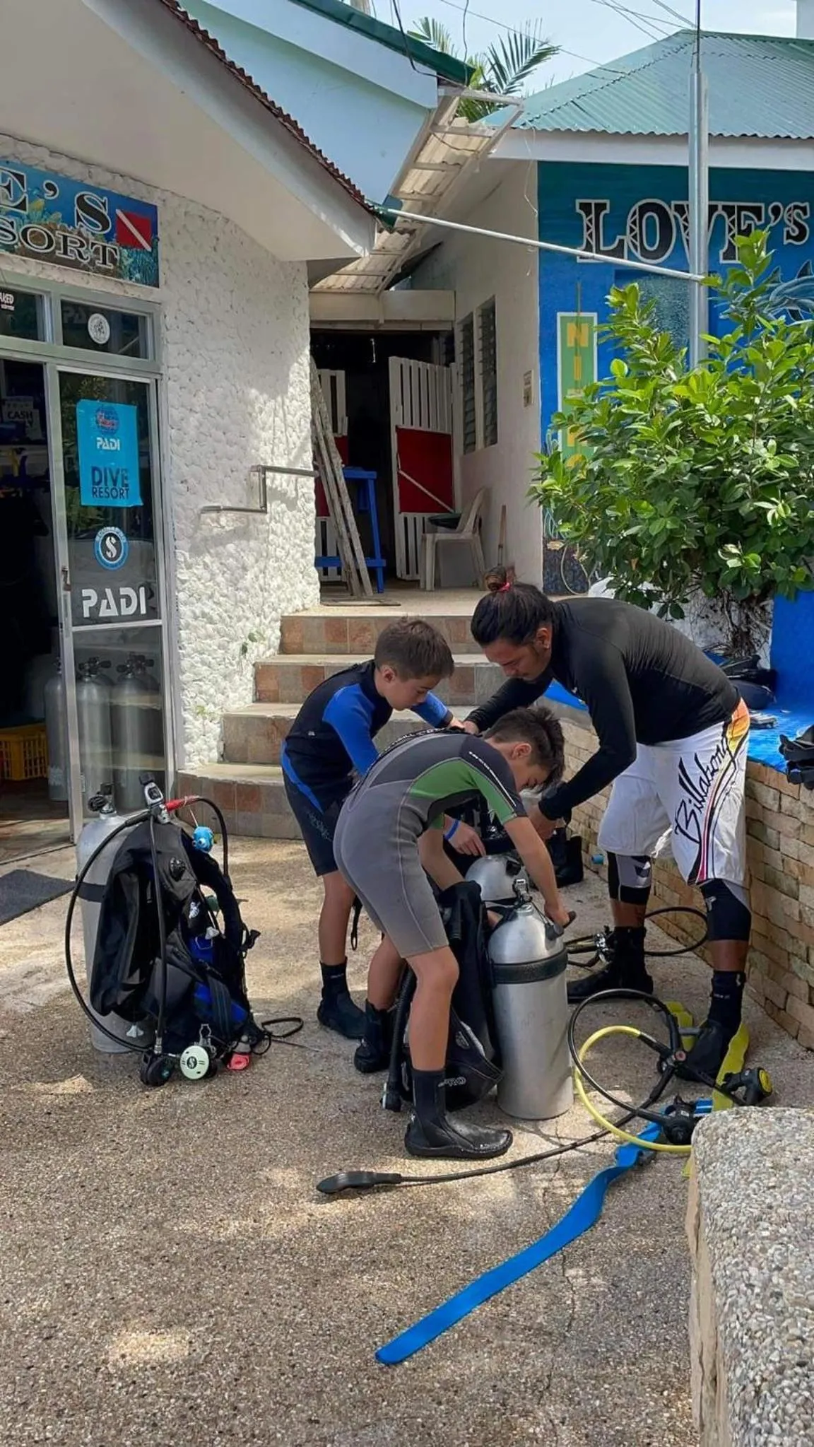 Love's Beach & Dive Resort