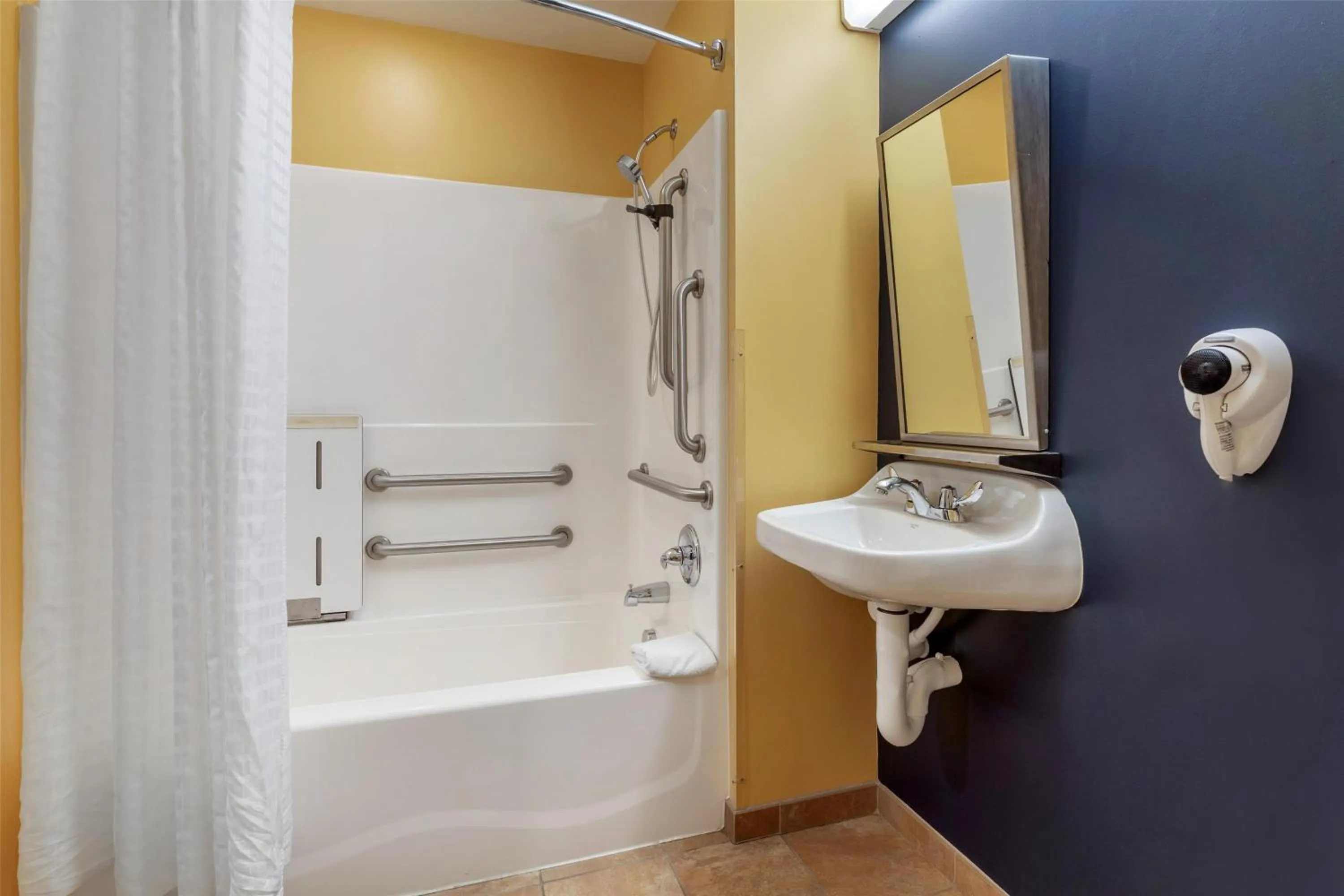 Bathroom in SureStay Plus Hotel by Best Western Keyser