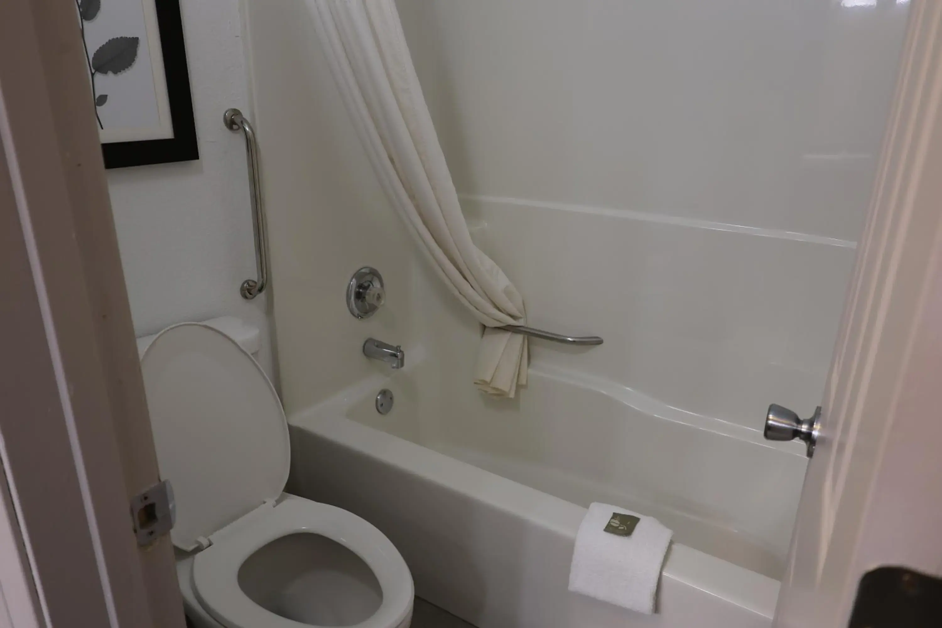 King Suite with Whirlpool in Country Inn & Suites by Radisson, Sparta, WI King Suite with Whirlpool in Country Inn & Suites by Radisson, Sparta, WI