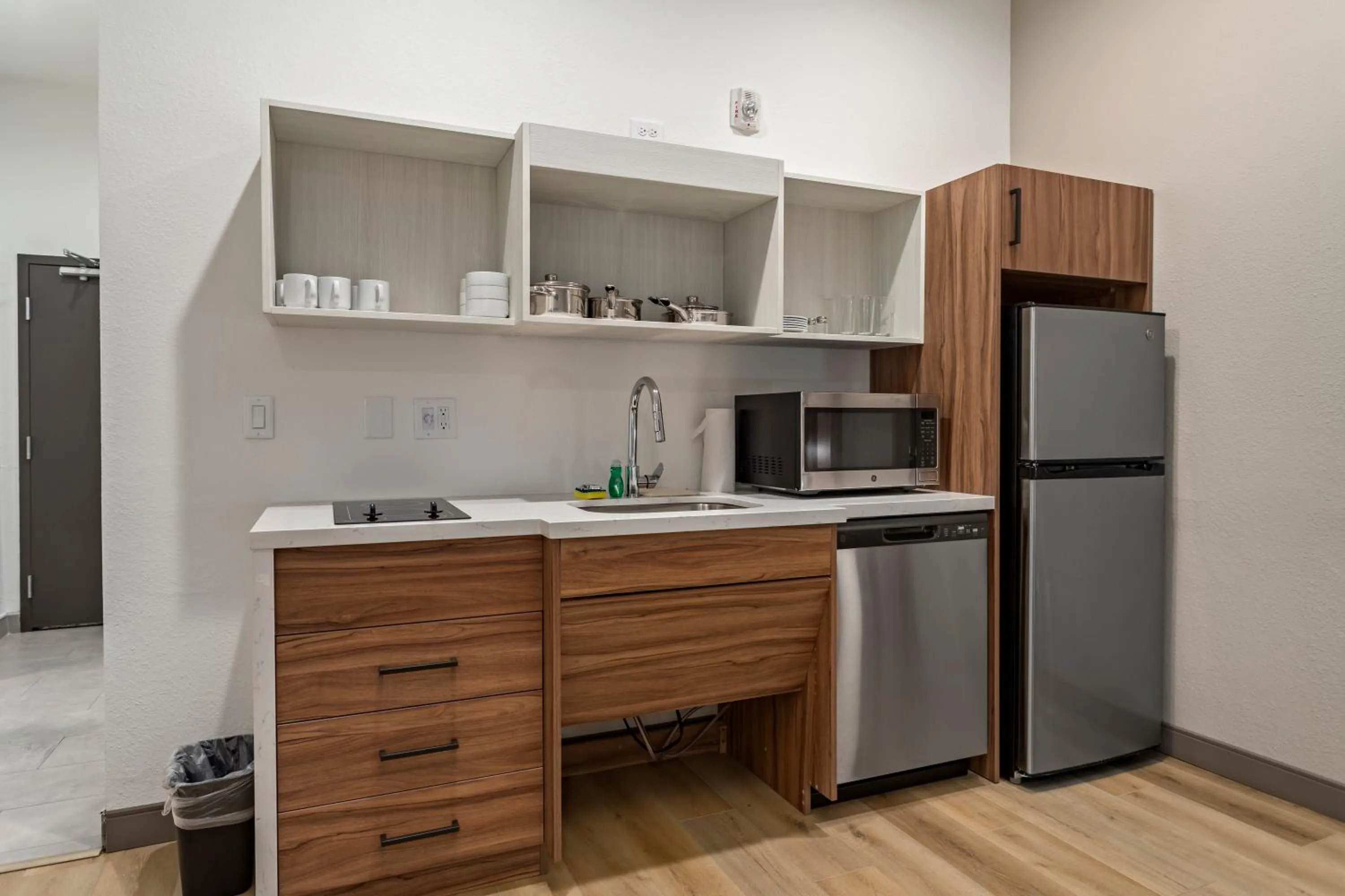 Kitchen or kitchenette in Hawthorn Extended Stay by Wyndham Port Arthur