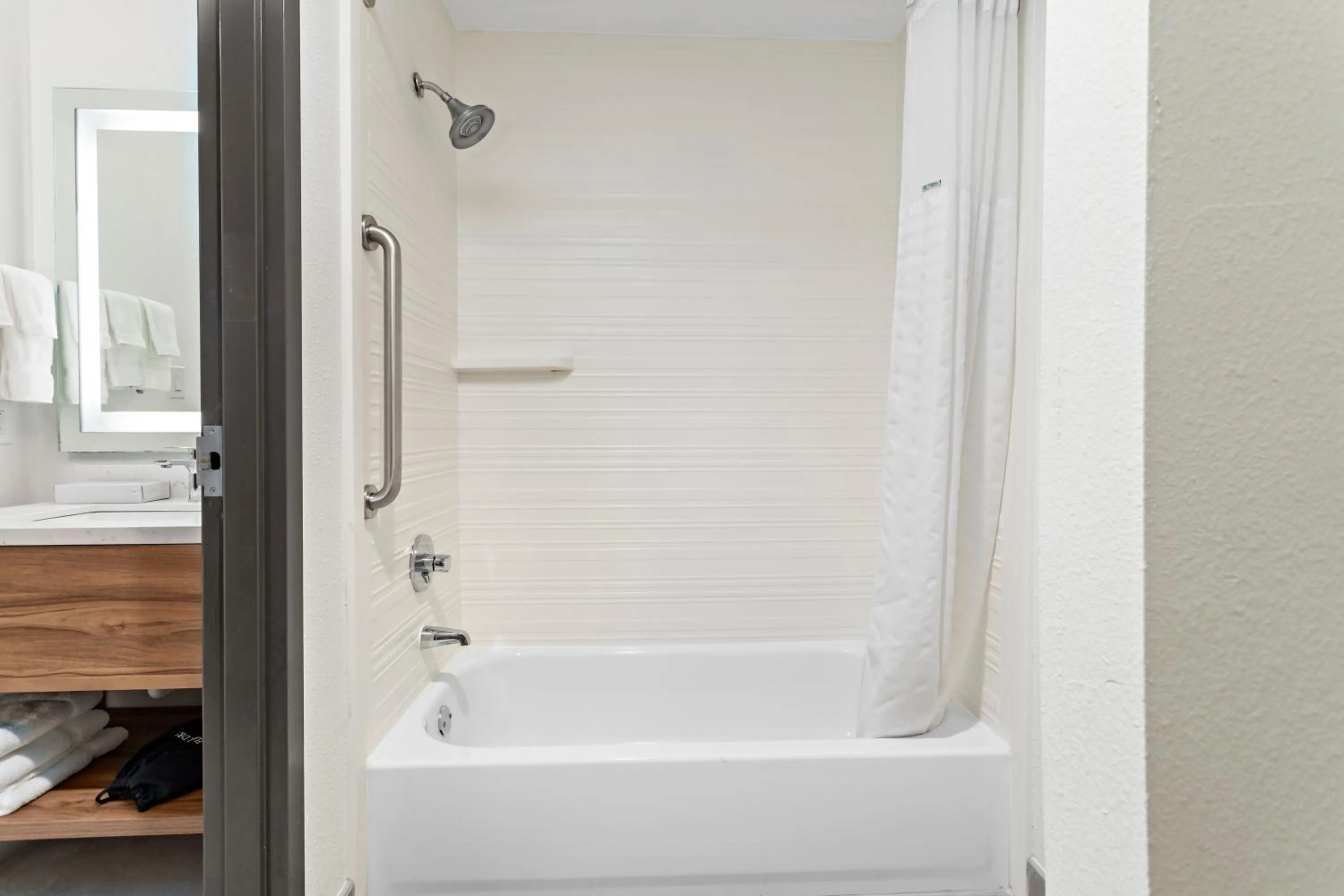 Bathroom in Hawthorn Extended Stay by Wyndham Port Arthur