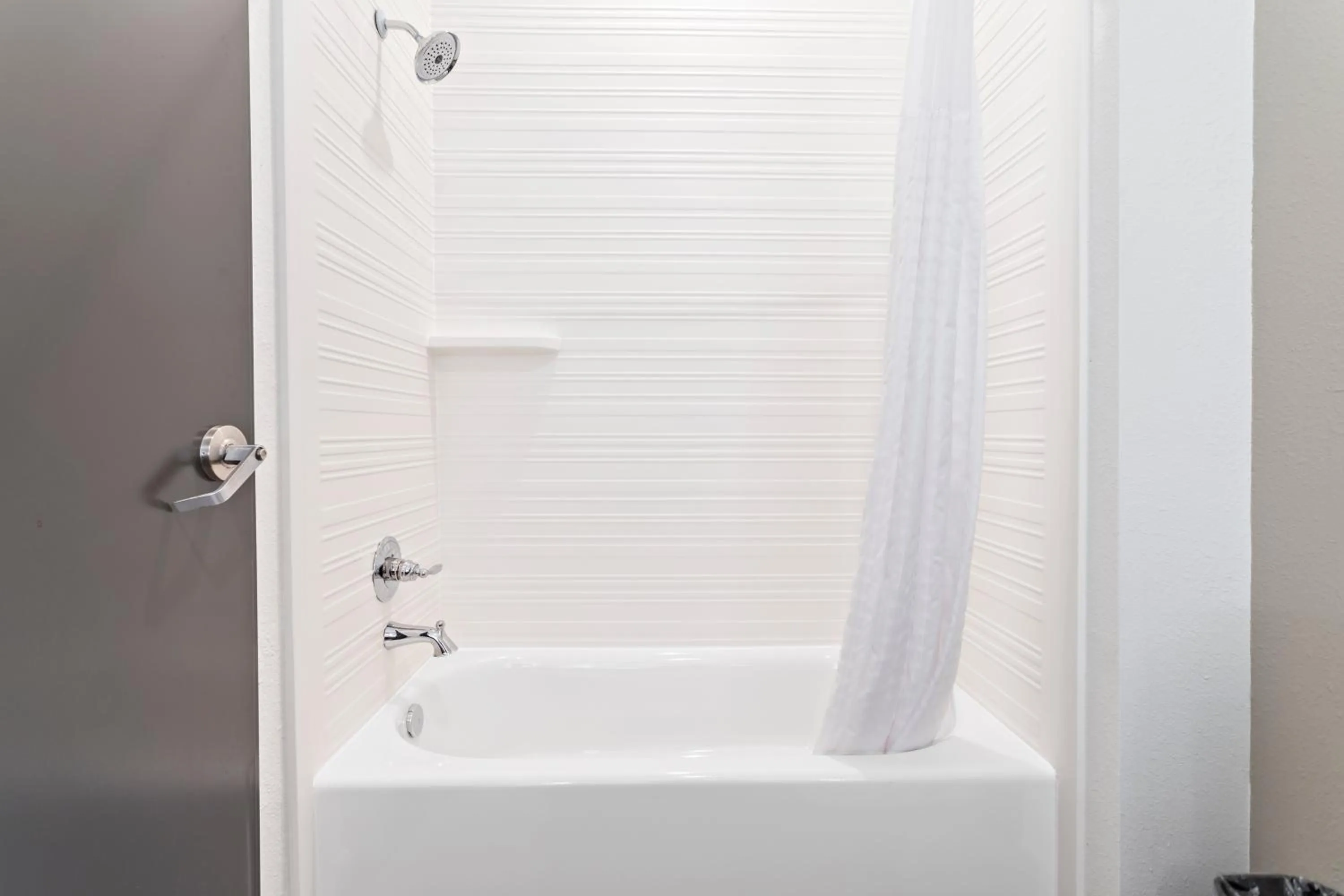 Bath in Hawthorn Extended Stay by Wyndham Port Arthur